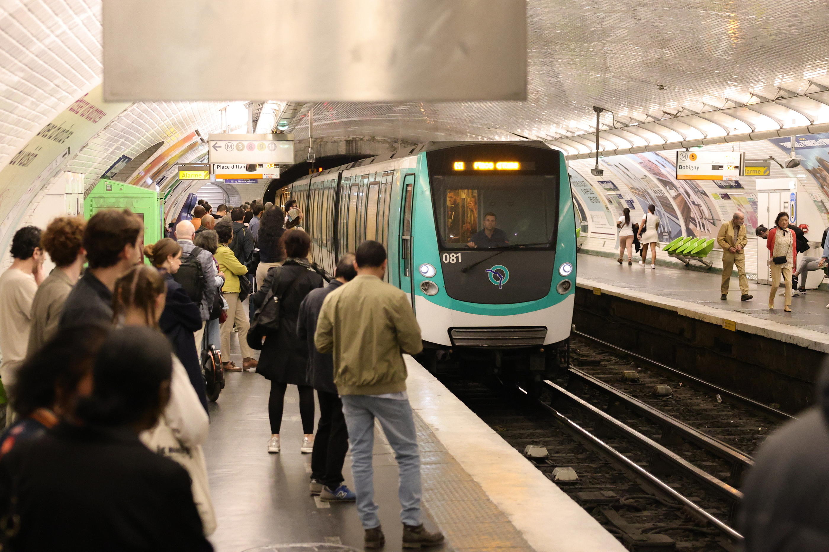 Le métro parisien s'apprête à recevoir 500 000 passagers par jour en plus pendant l'été olympique. LP/Olivier Arandel