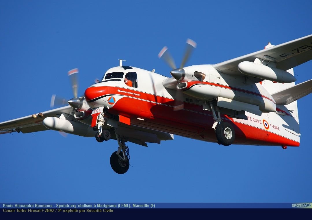 Transformé en bombardier d'eau au Canada, le Tracker Grumman T01 a servi sur la base de Marignane (Bouches-du-Rhône) entre 1982 et 2019. DR Alexandre Buonomo