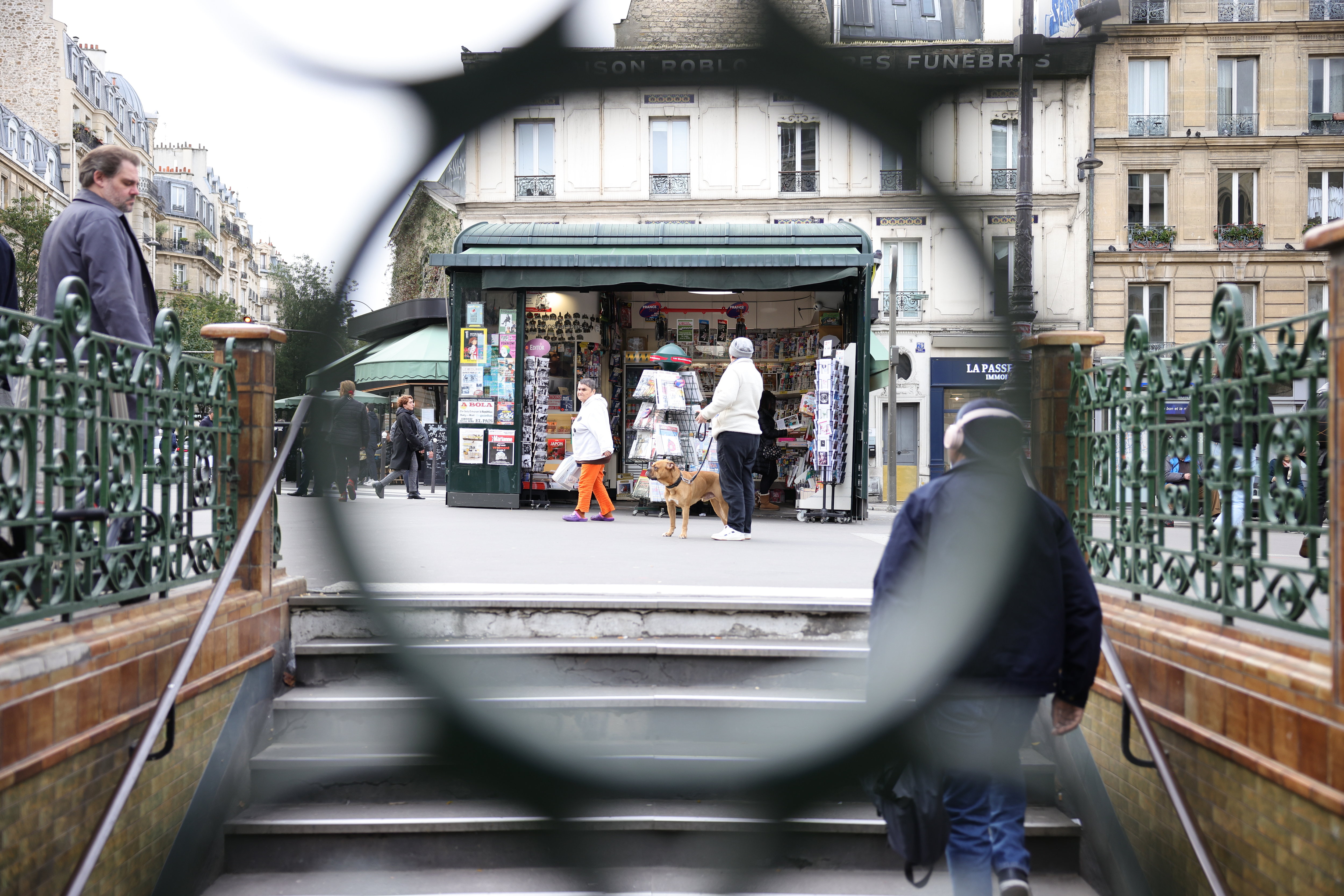 La situation des kiosques parisiens (ici le 2 novembre) serait nettement meilleure. LP/Olivier Arandel