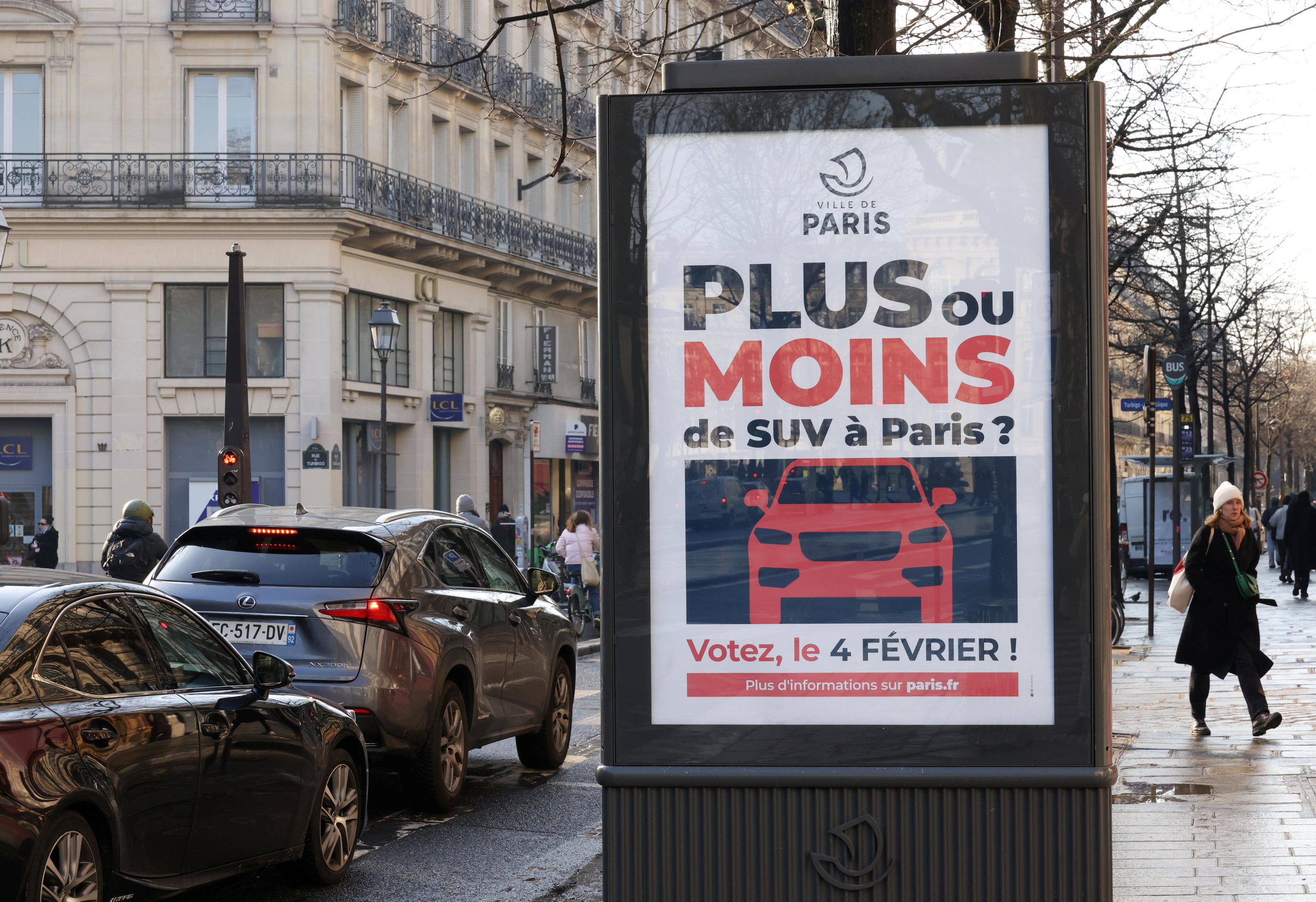En février, les Parisiens avaient voté pour un stationnement plus onéreux pour les SUV. LP/Delphine Goldsztejn