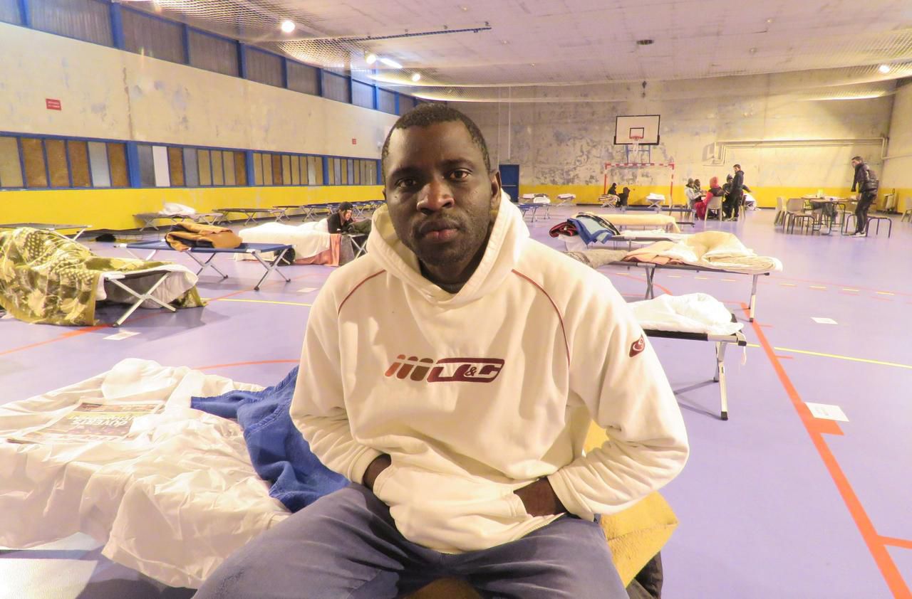 <b></b> Melun, ce jeudi soir. Aboubacar, 29 ans, de Guinée-Conakry, est une des personnes hébergées au gymnase. Au-delà de cette solution d’urgence, il pense à l’avenir et aimerait suivre une formation dans les transports.