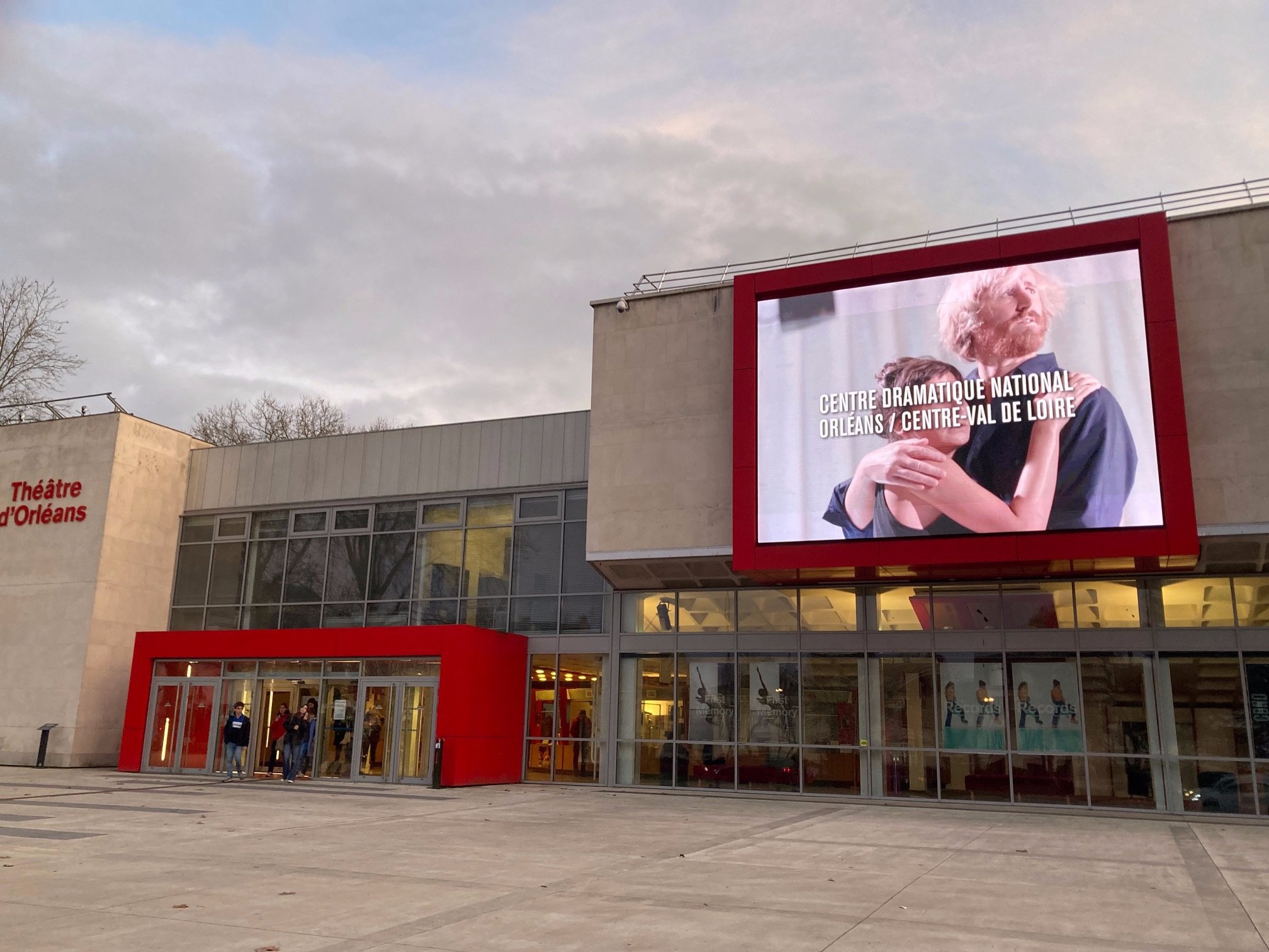 La direction du Centre dramatique national d'Orléans qui programme une vingtaine de spectacles de théâtre par an craint que l'institution disparaisse à la fin de la saison./LP/Christine Berkovicius