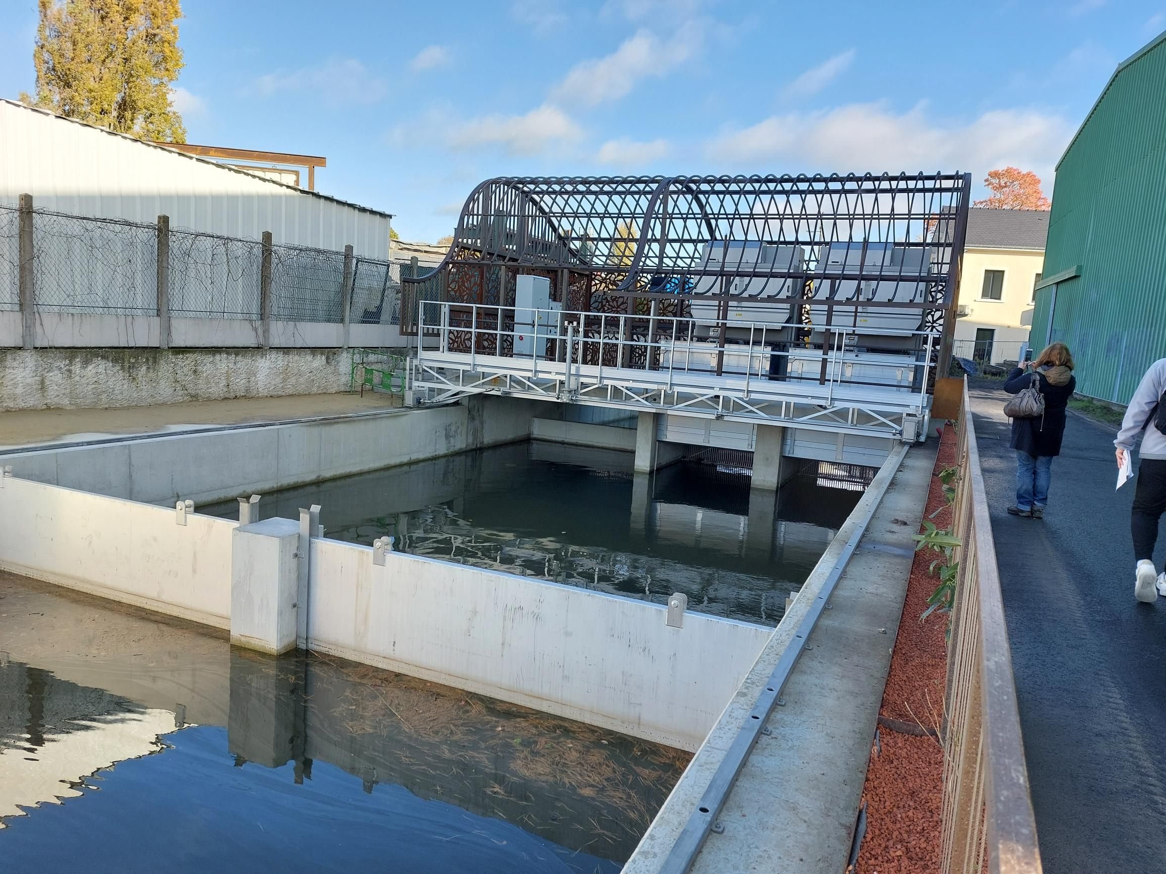 Saint-Gratien, le 7 novembre. Le bassin des Cressonnières est notamment équipé d'un dégrilleur et d'un jardin filtrant. LP/Christophe Lefevre