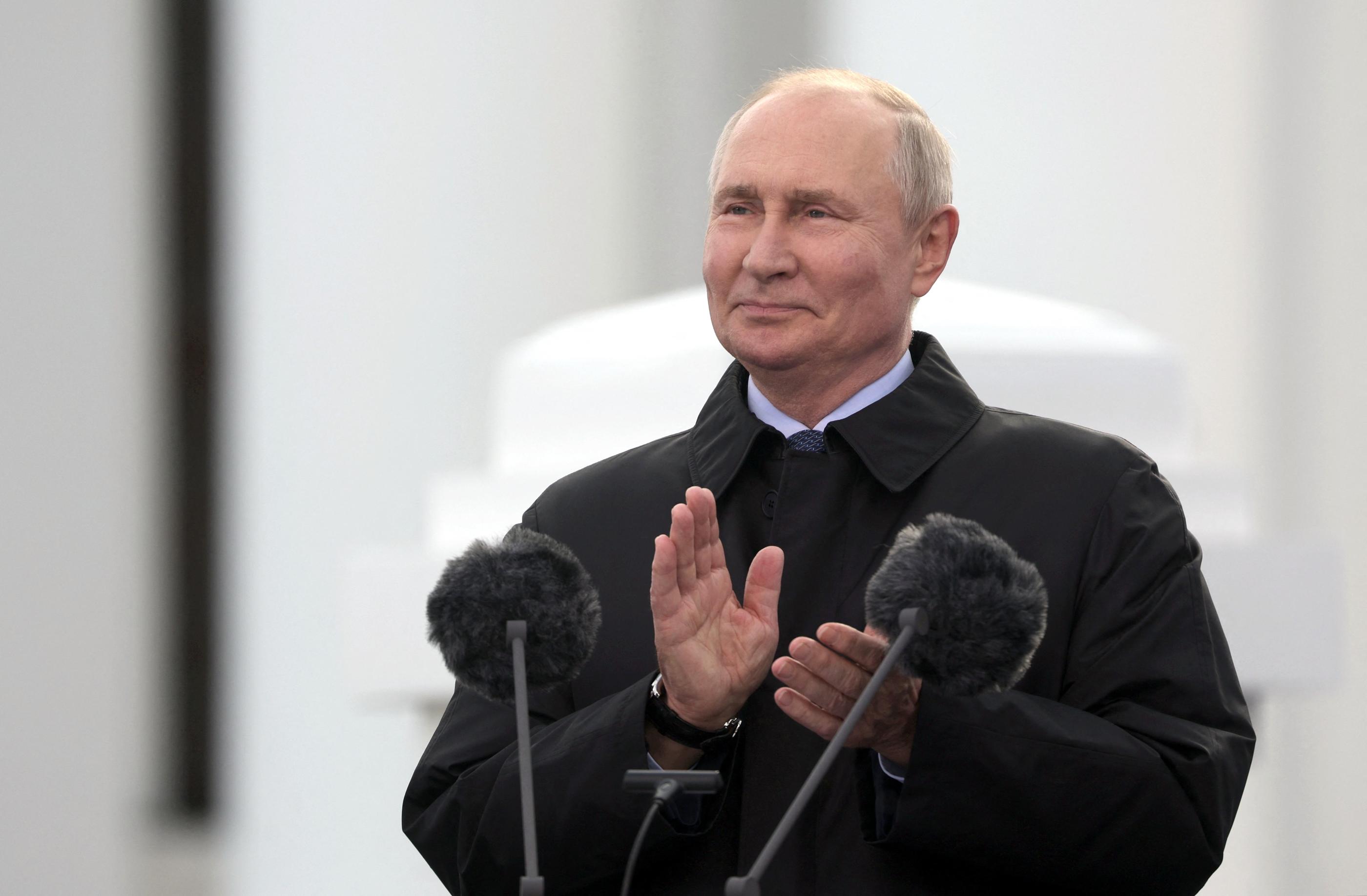 Sous le coup d'un mandat d’arrêt lancé par la Cour pénale internationale, Vladimir Poutine ne se déplace plus qu'en Russie et dans les pays satellites. Il ne se rendra donc pas en Inde. Pool/AFP/Sergei Bobylyov