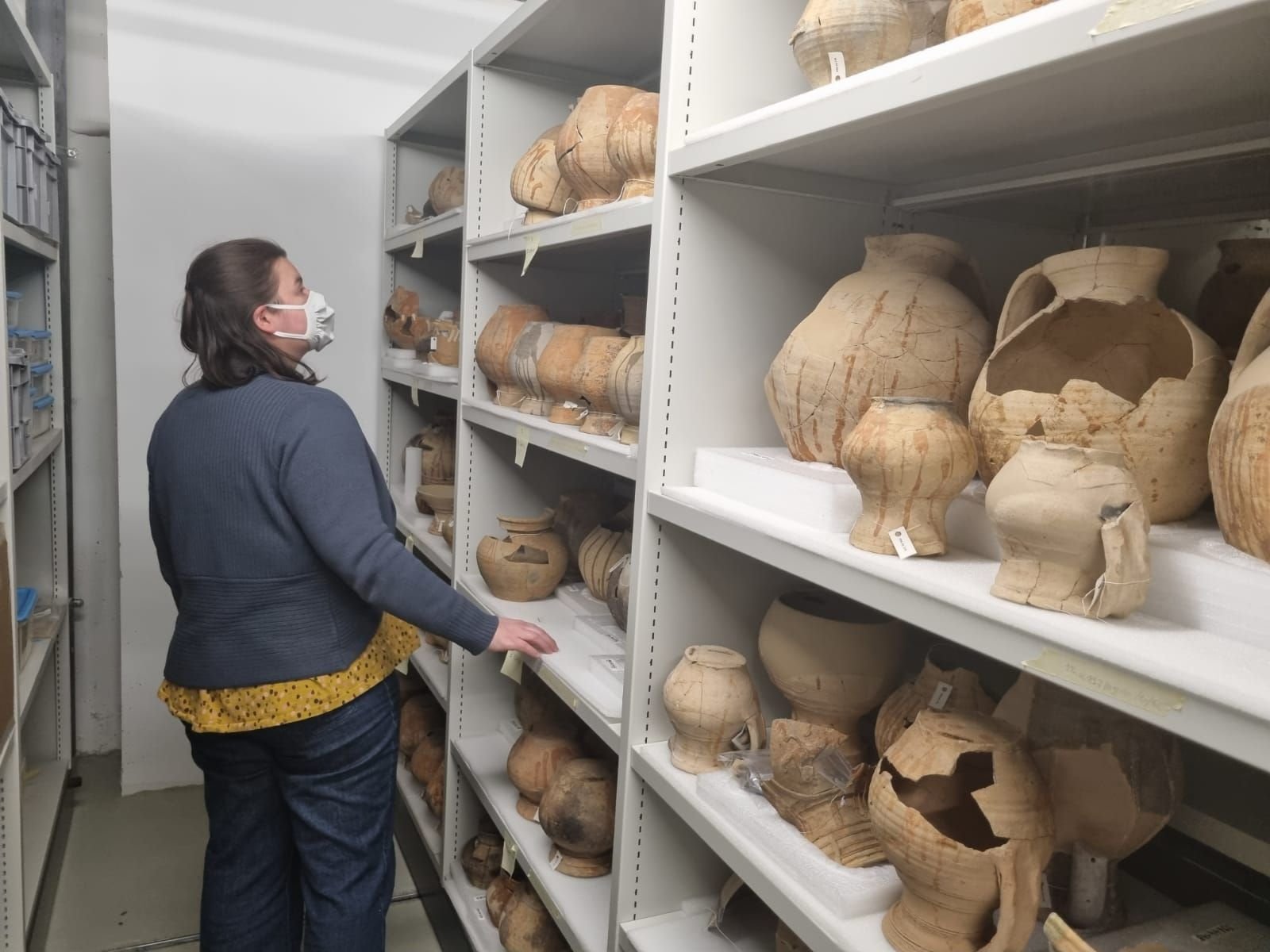 Louvres. Pour ses dix ans, le musée Archéa ouvre au public ses réserves contenant des milliers d'objets d'archéologie lors de visites spéciales.