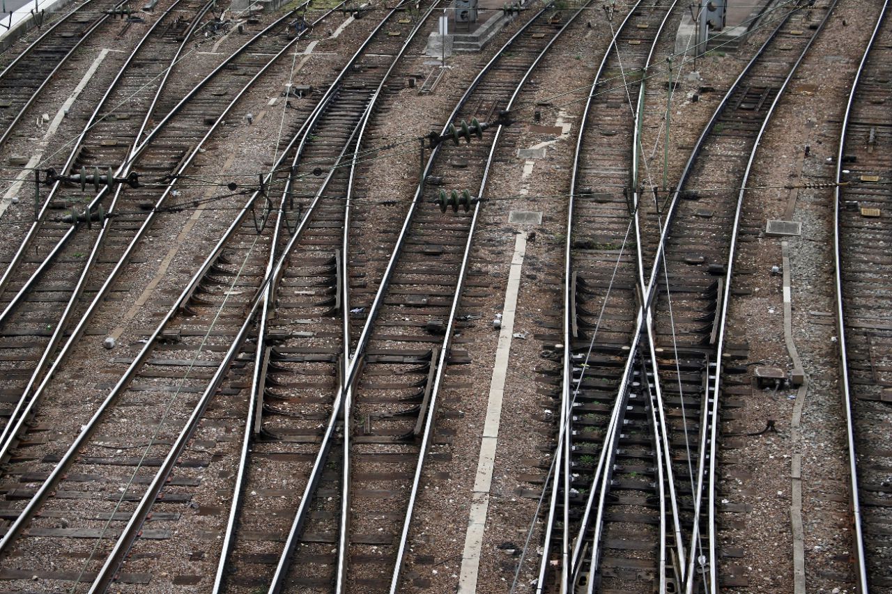 Au moment de la découverte par la SNCF de cette affaire, l’enlèvement des rails avait commencé. (Illustration) AFP/Joël Saget