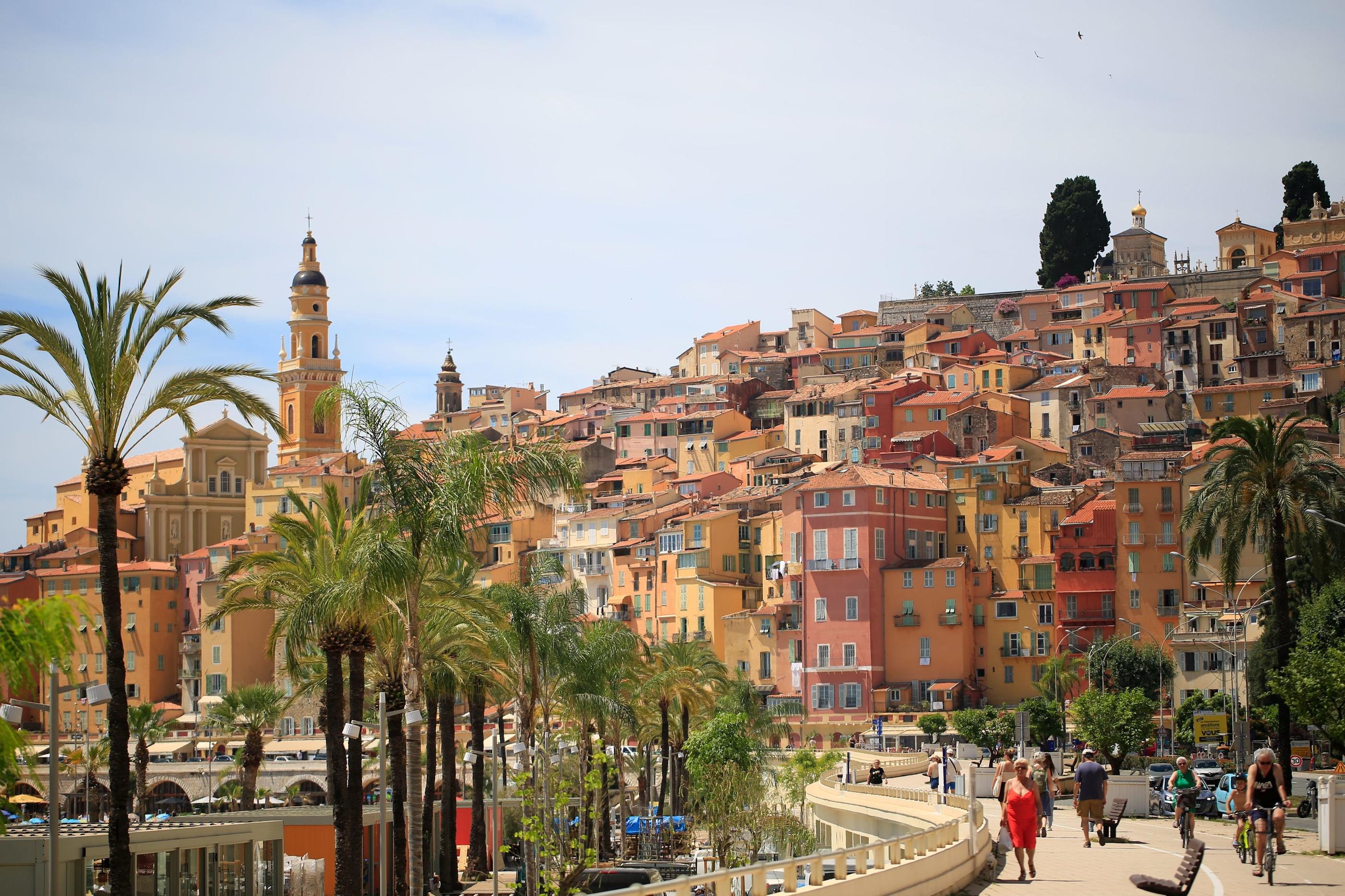 À Menton (Alpes-Maritimes), pas de migrants dans les rues, mais les habitants leur vouent une haine tenace nourrie de fantasmes. LP/Laurent Carre