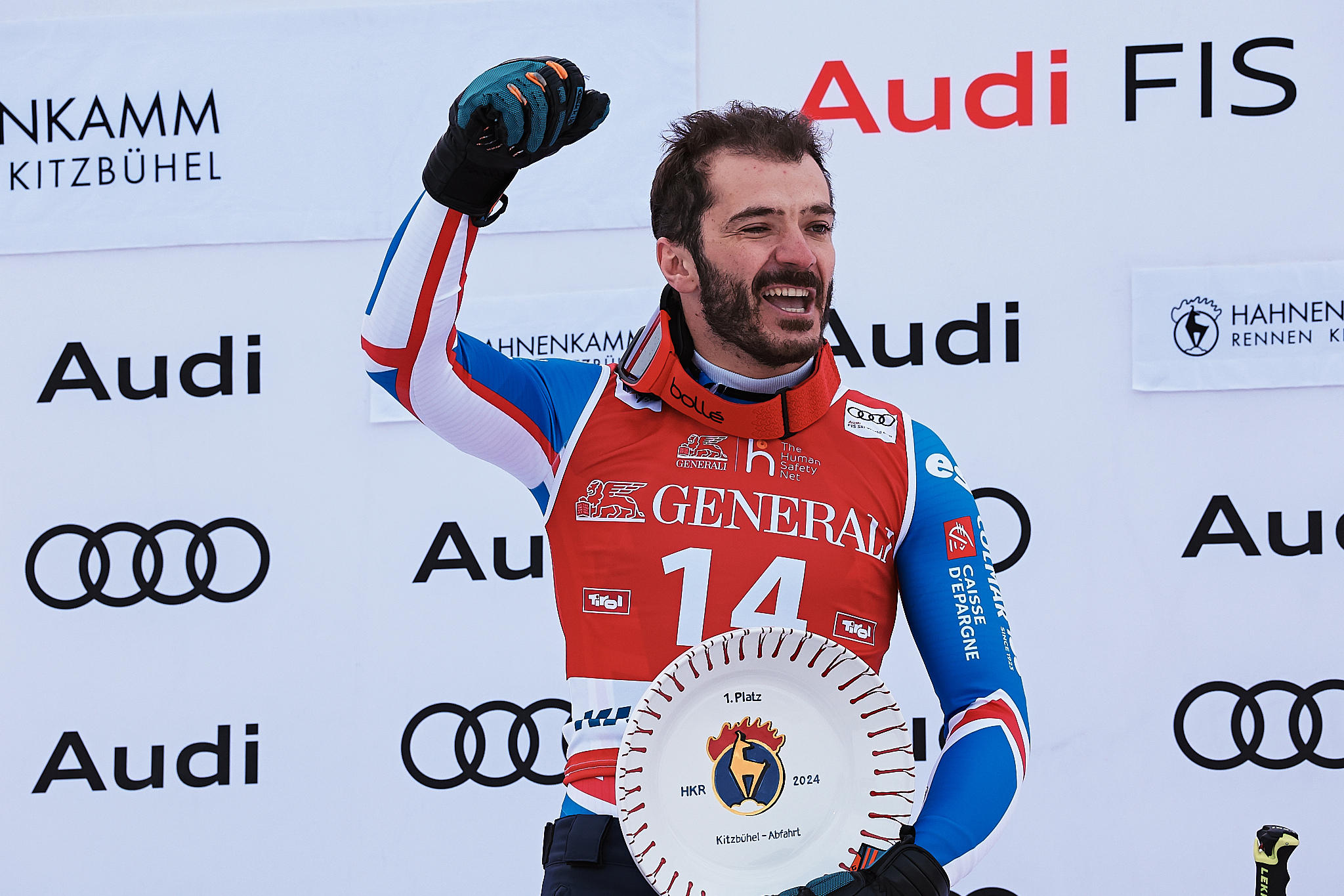 En remportant la descente de Kitzbühel, Cyprien Sarrazin a gagné une belle assiette et... un gros chèque. Icon Sport