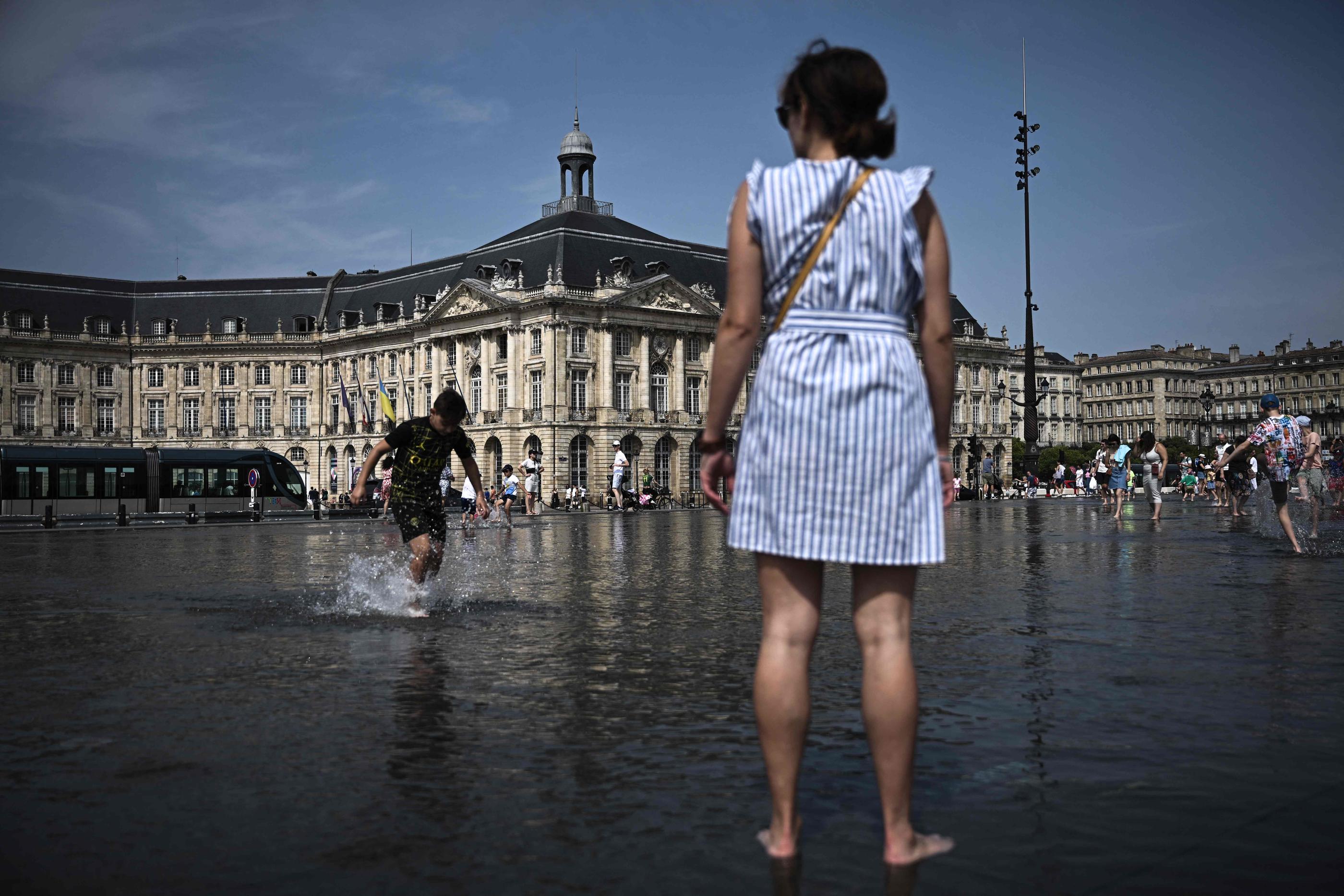 La chaleur va se maintenir sur une large de la France ce jeudi avant une légère baisse à partir de samedi. AFP/Philippe Lopez