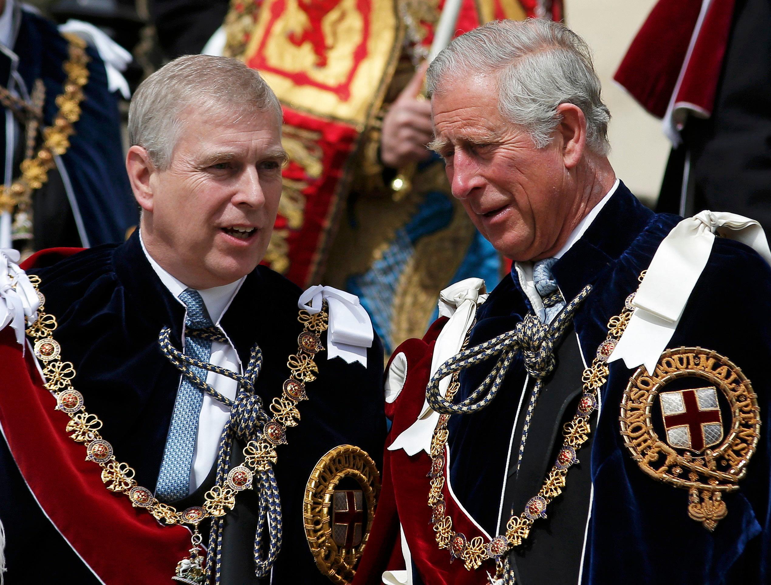 «Le siège du Royal Lodge», c'est ainsi que l’entourage de Charles III (ici avec le prince Andrew en 2015) surnomme l’affaire qui place cette prestigieuse adresse au cœur d’une nouvelle guerre fratricide chez les Windsor. AFP/Peter Nicholls