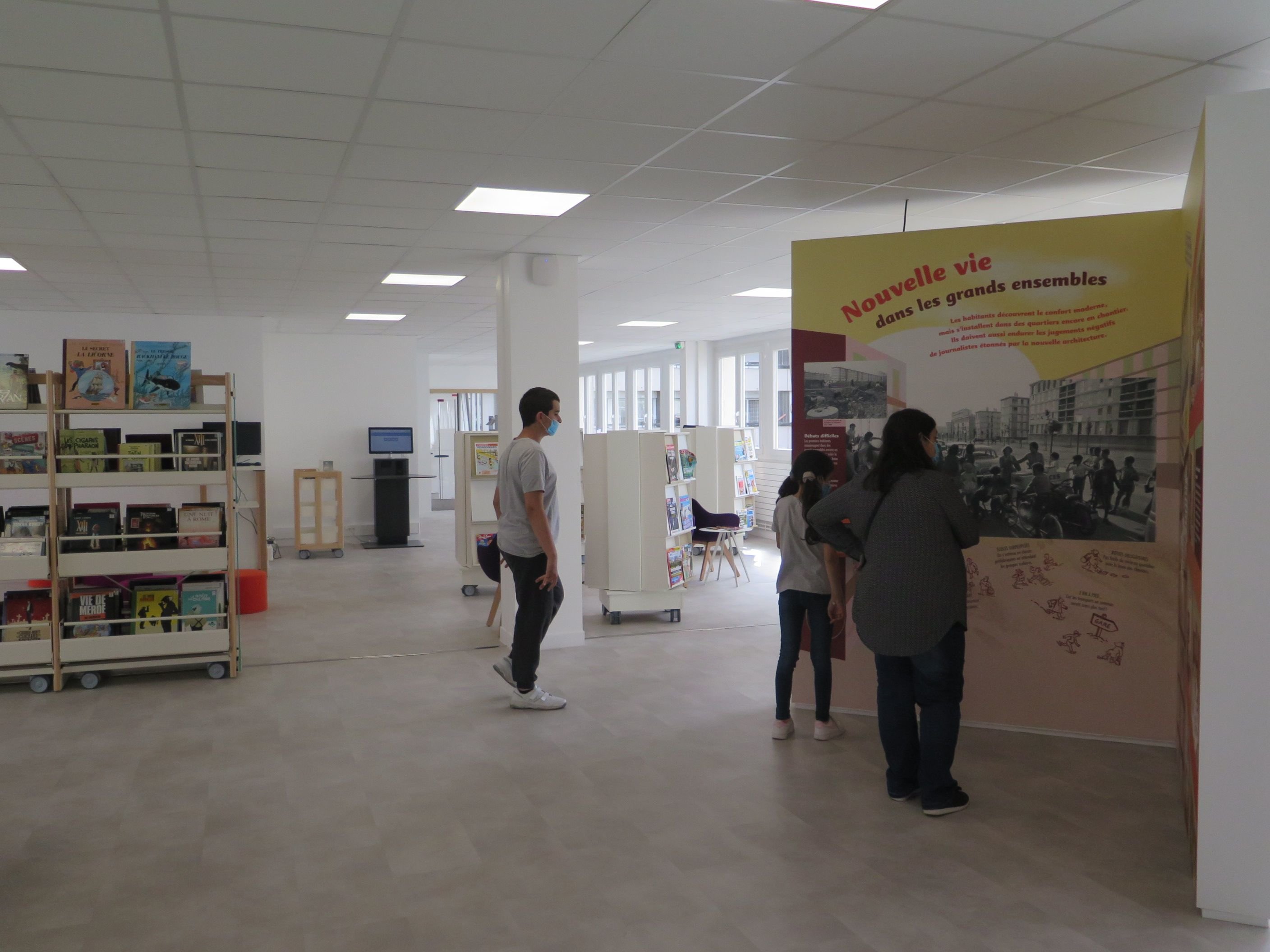 Les nouveaux locaux de la médiathèque Anna-Langfus à Sarcelles ont ouvert leurs portes au public mardi. LP/Marie Persidat.