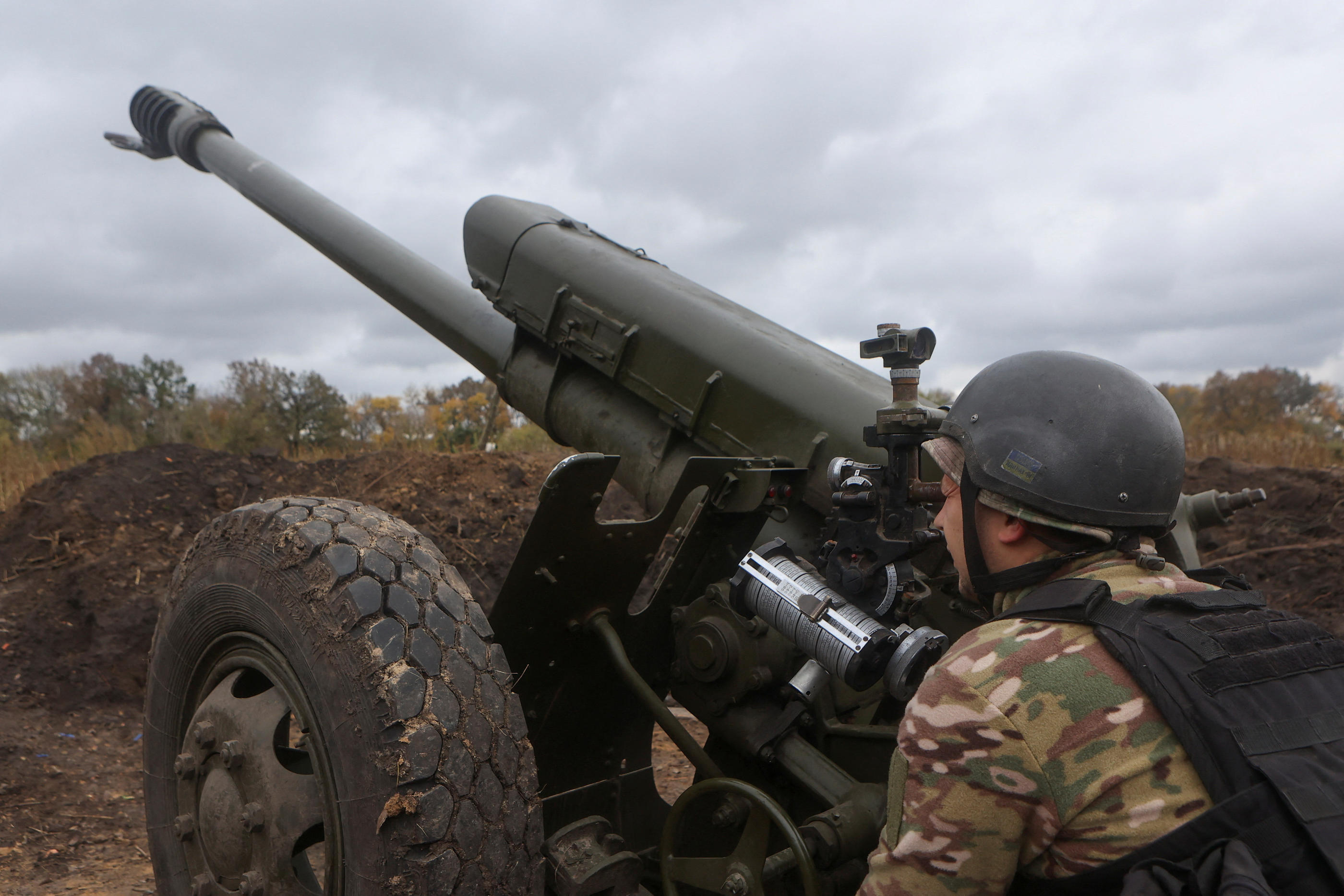 Alors que 18 canons Caesar ont déjà été livrés aux forces ukrainiennes, six supplémentaires pourraient être rapidement fournis par Paris. Reuters