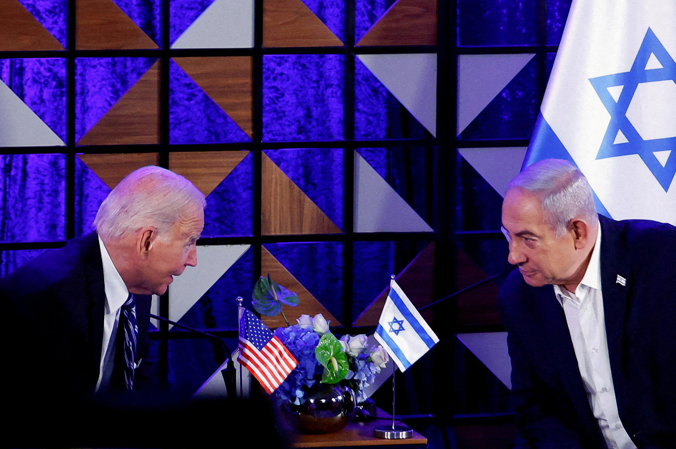 Joe Biden et Benyamin Netanyahou s'étaient rencontrés en personne le 18 octobre dernier à Tel-Aviv. Reuters/Evelyn Hockstein