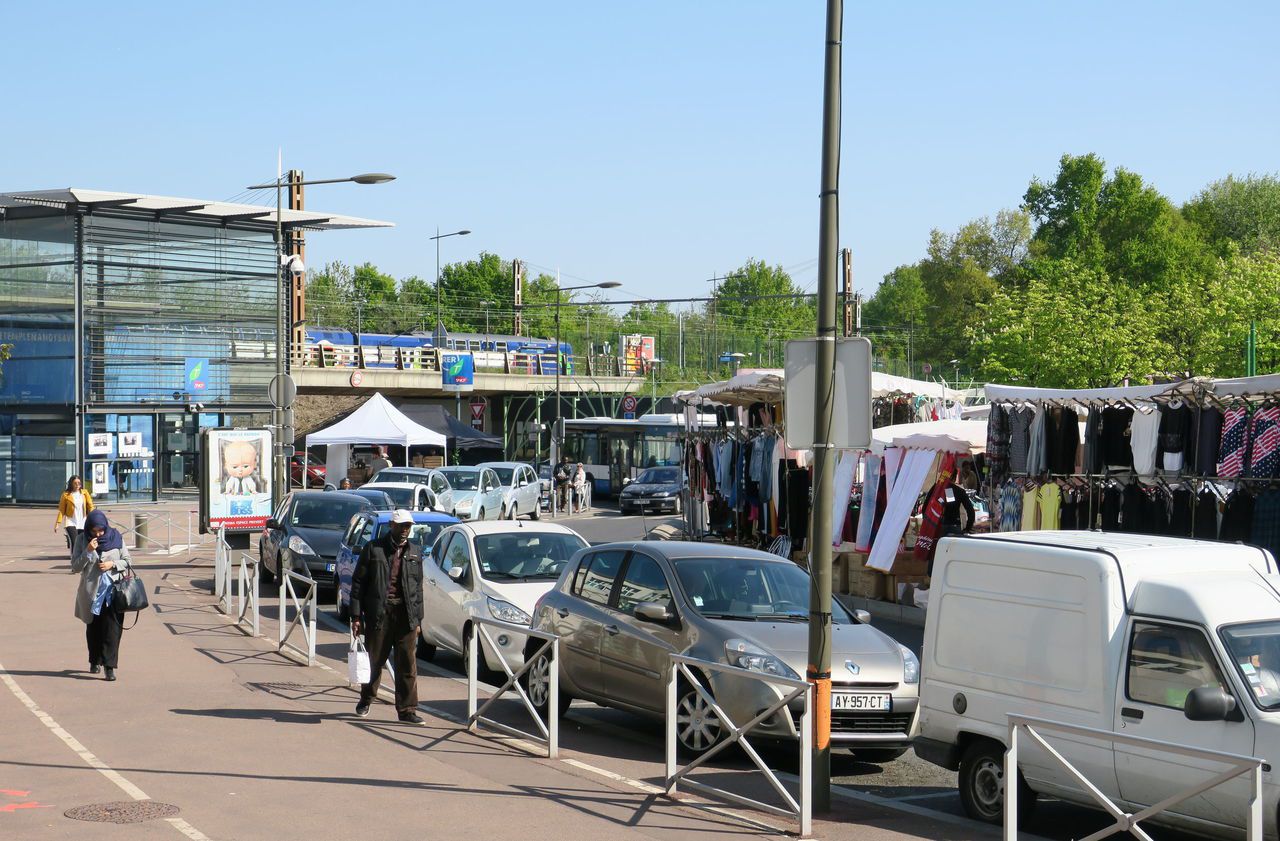 <b></b> Savigny-le-Temple, avril 2017. Un homme déséquilibré a exhibé un pistolet à grenailles sur la place du 19-Mars-1962, mercredi.