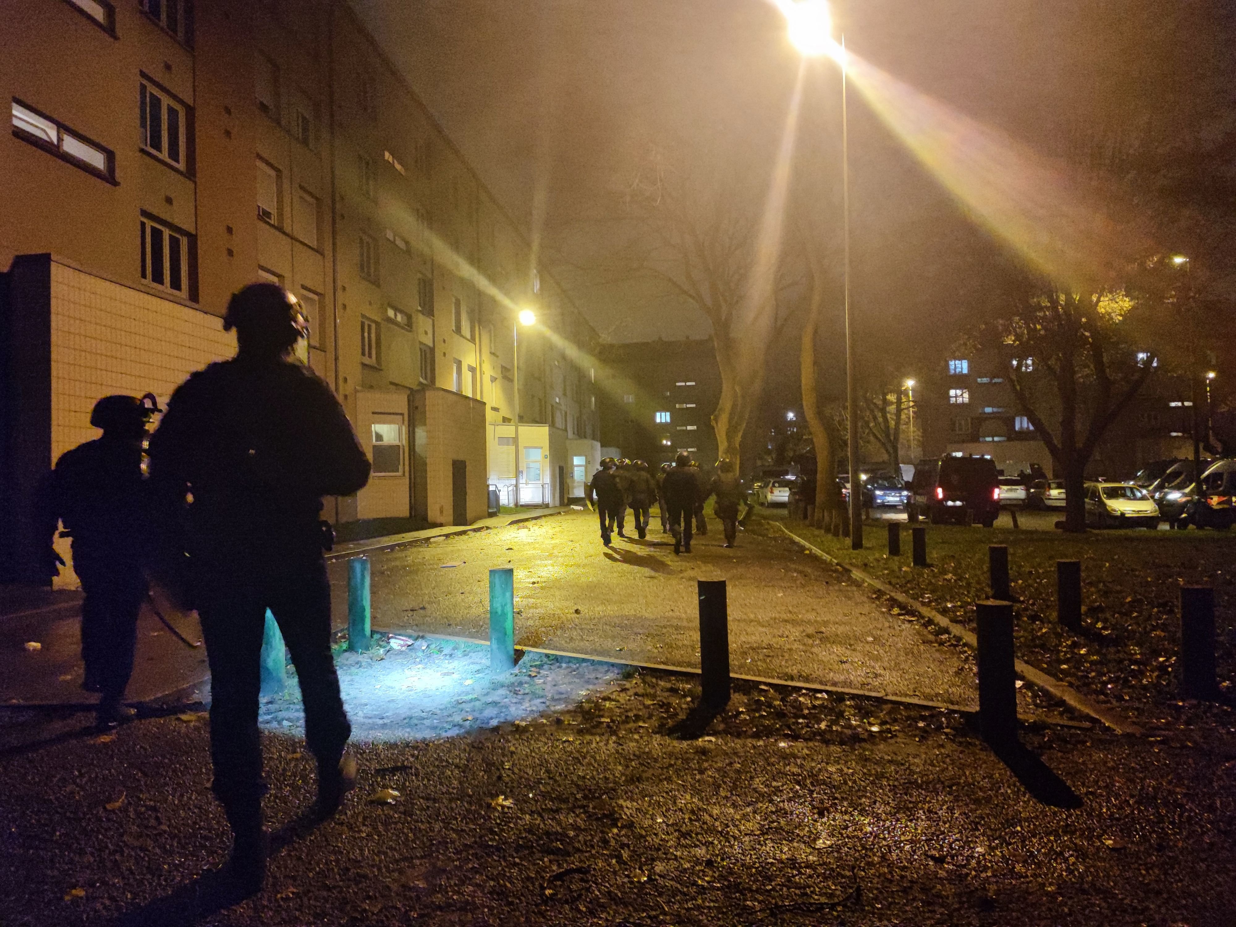 Bussy-Saint-Georges : des jeunes tirent au mortier d'artifice sur le poste  de police municipale - Le Parisien