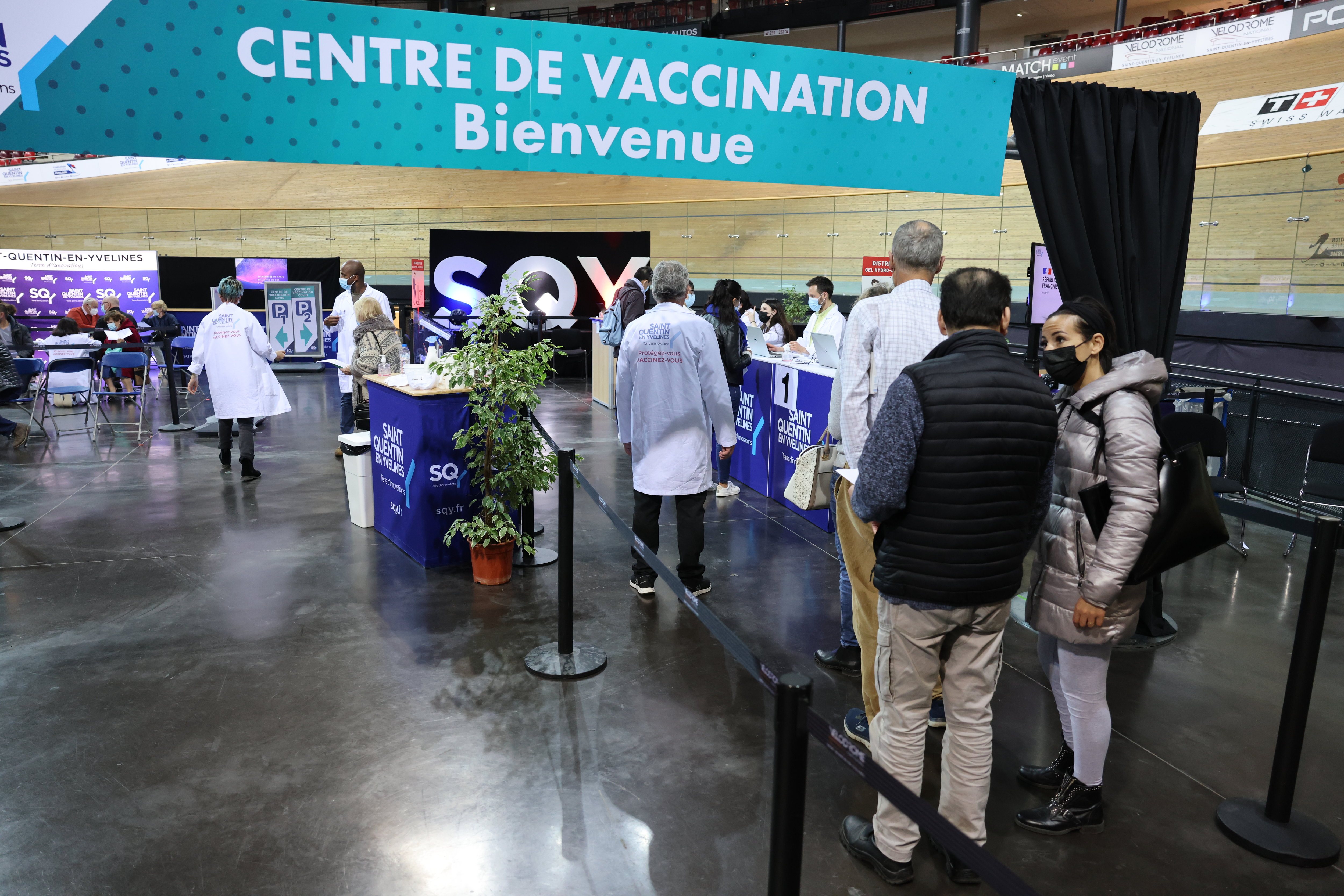 PHOTOPQR/LE PARISIEN/olivier corsan ; Le-Lametin ; 02/08/2021 ; Le  Lamentin, Martinique, France, le 2 août 2021. Un vaccidrome pour le vaccin  contre le COVID-19 a été mis en place au Palais des