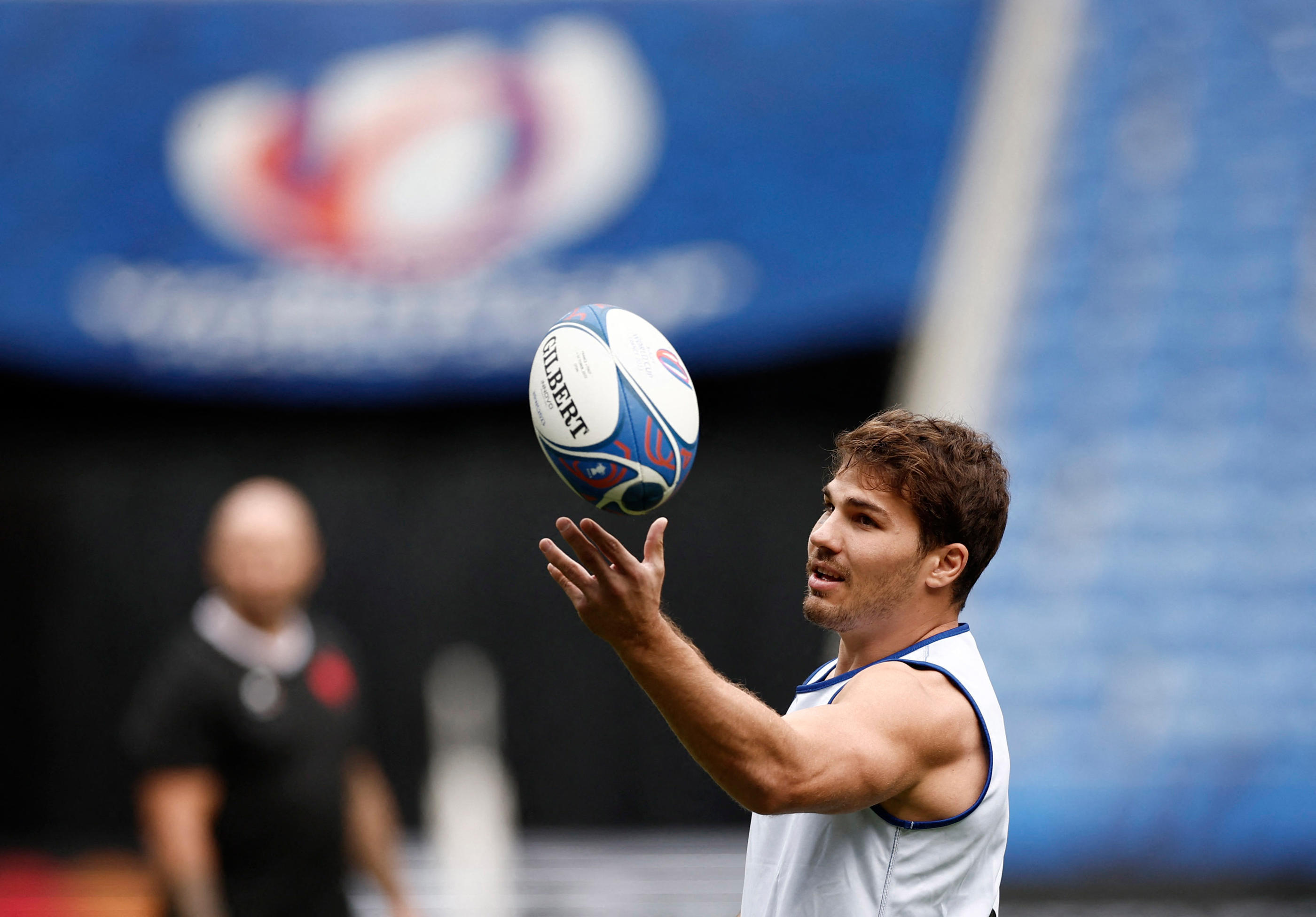 Antoine Dupont, ici à l'entraînement mercredi avec les Bleus, a obtenu le feu vert pour reprendre le rugby à l'entraînement. Reuters/Benoit Tessier