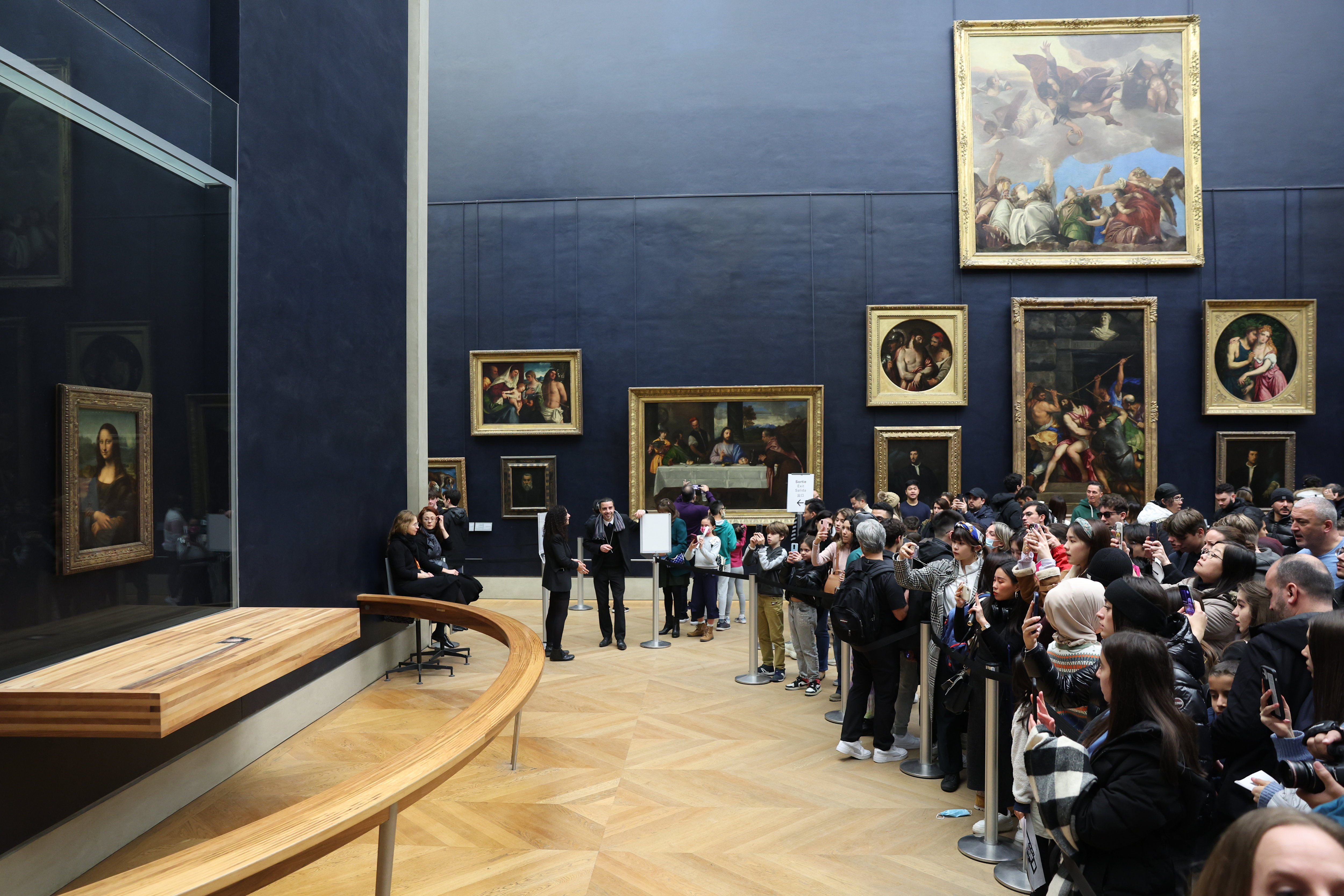 Une nouvelle entrée, une heure supplémentaire… comment le Louvre va gérer le  retour du public - Le Parisien