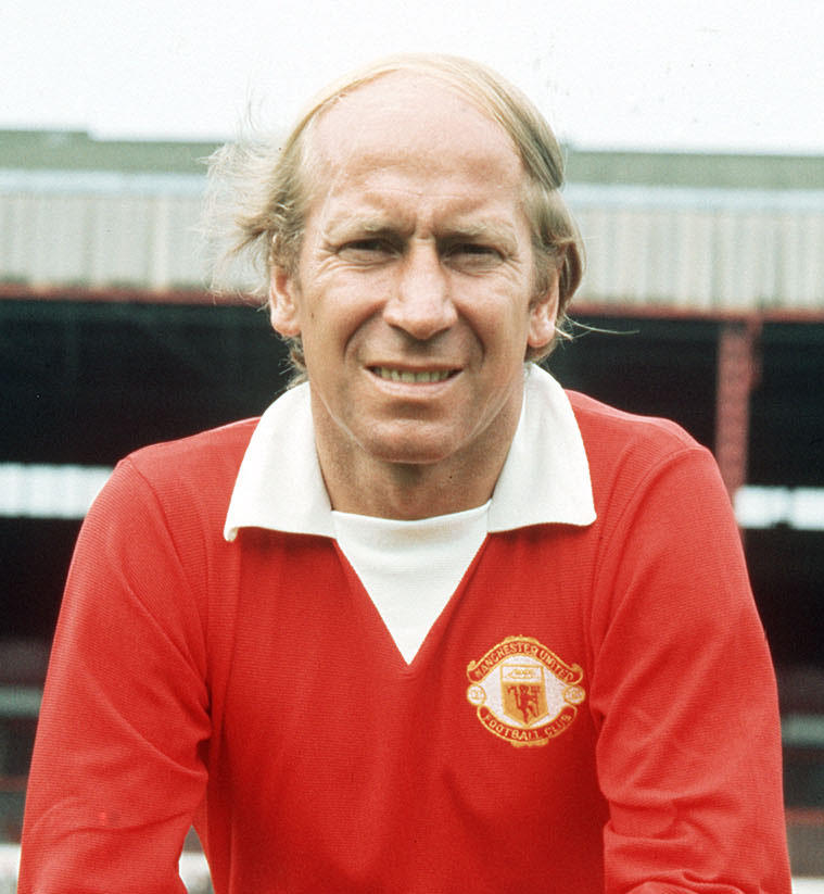 Football : légende de Manchester United et Ballon d'or 1966, Sir Bobby  Charlton est mort - Le Parisien