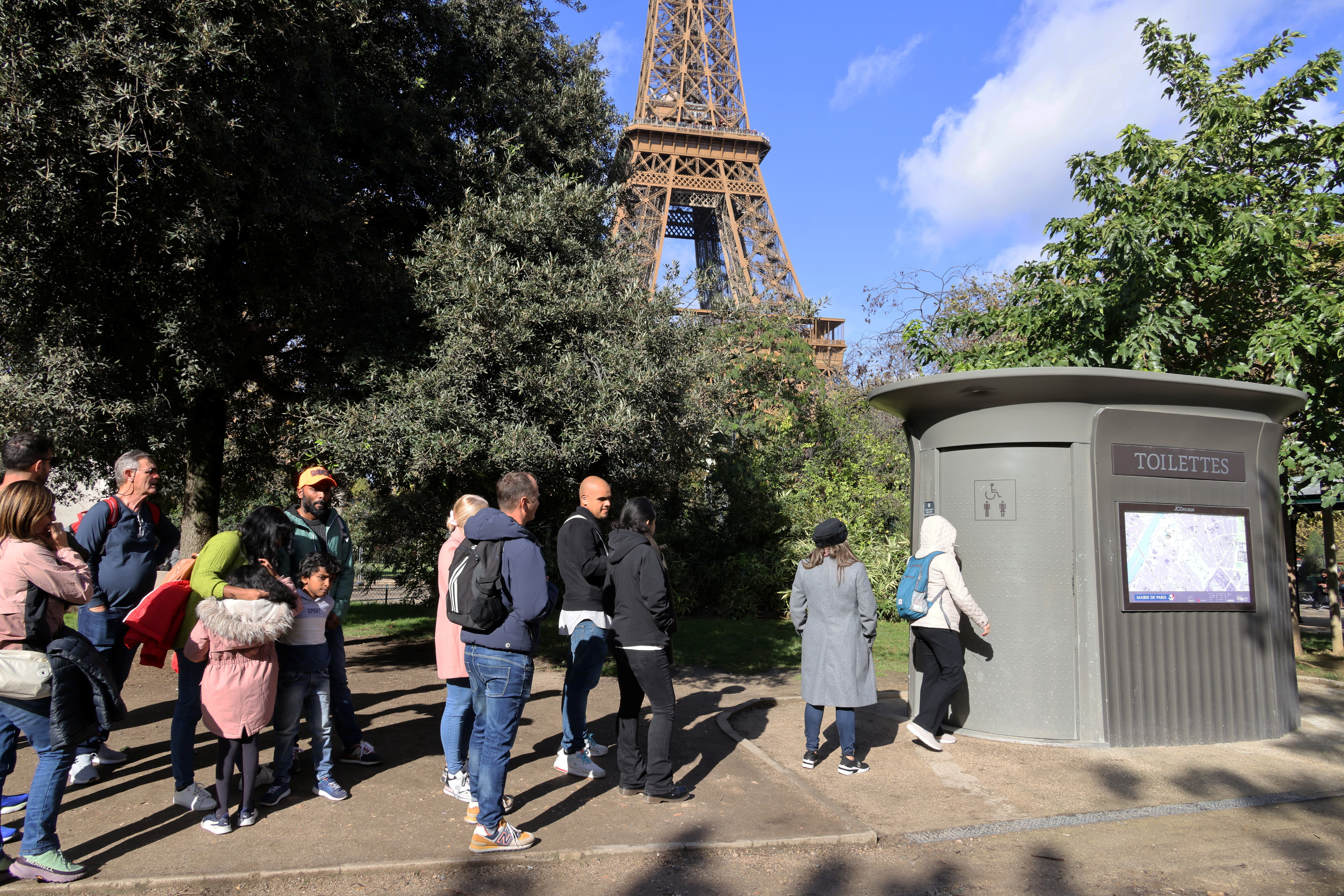 L'installation de sanitaires supplémentaires sur les bords de Seine est cruciale, la journée du 26 juillet s'annonçant dense pour les spectateurs (Illustration). LP/Delphine Goldsztejn