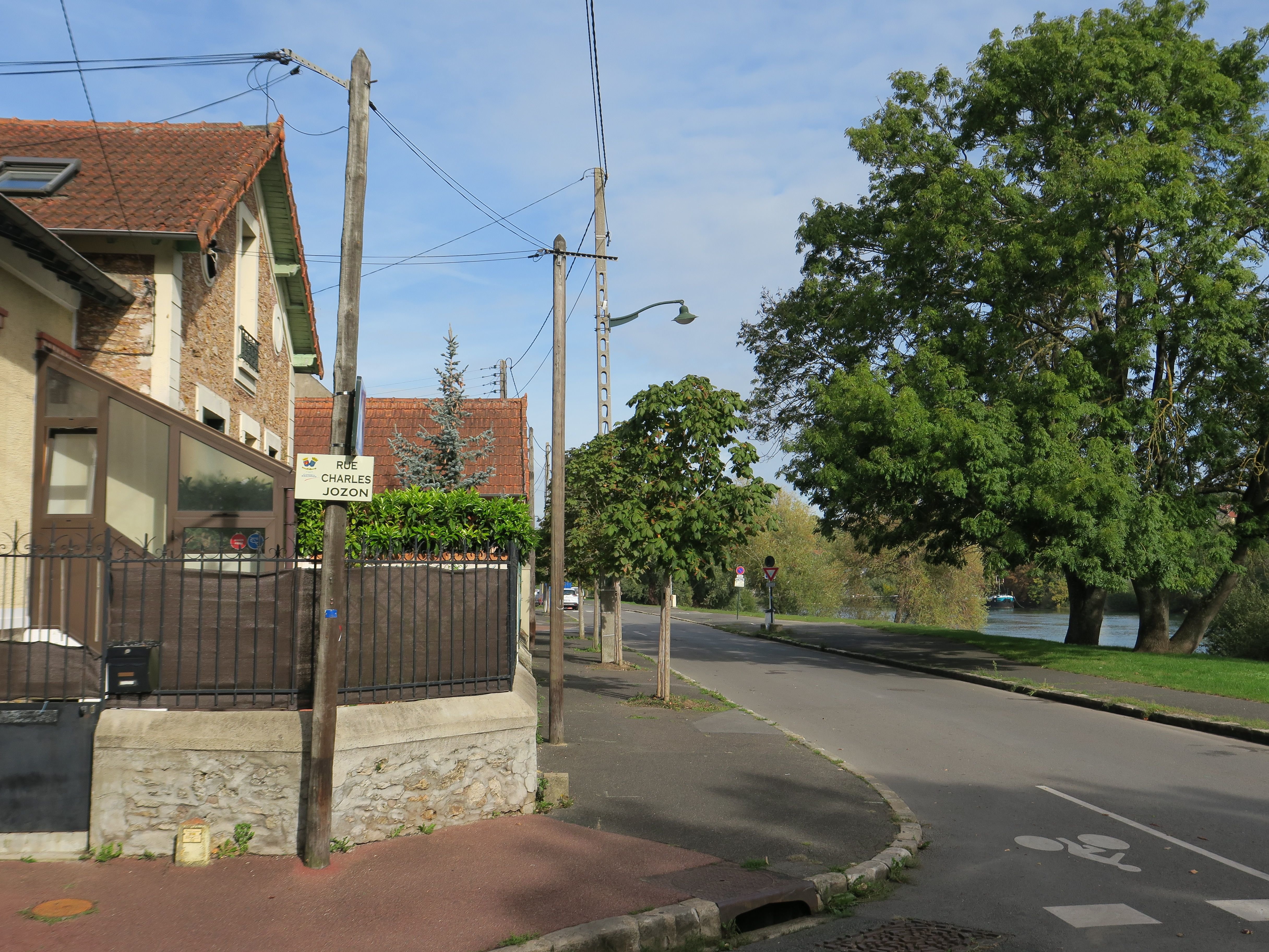 Corbeil-Essonnes, le 7 octobre. Le quartier du Bas-Coudray est particulièrement prisé pour ses maisons qui bordent la Seine. LP/Sébastien Morelli