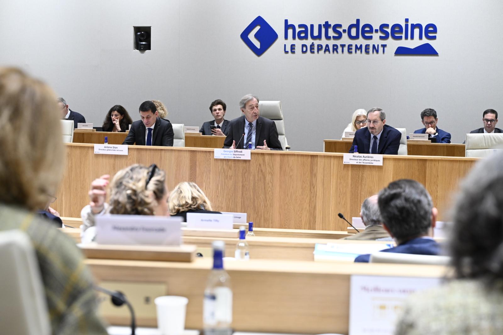 Nanterre (Hauts-de-Seine), le 9 février 2024. À l'ordre du jour du conseil départemental ce vendredi, le débat d'orientations budgétaires. CD92