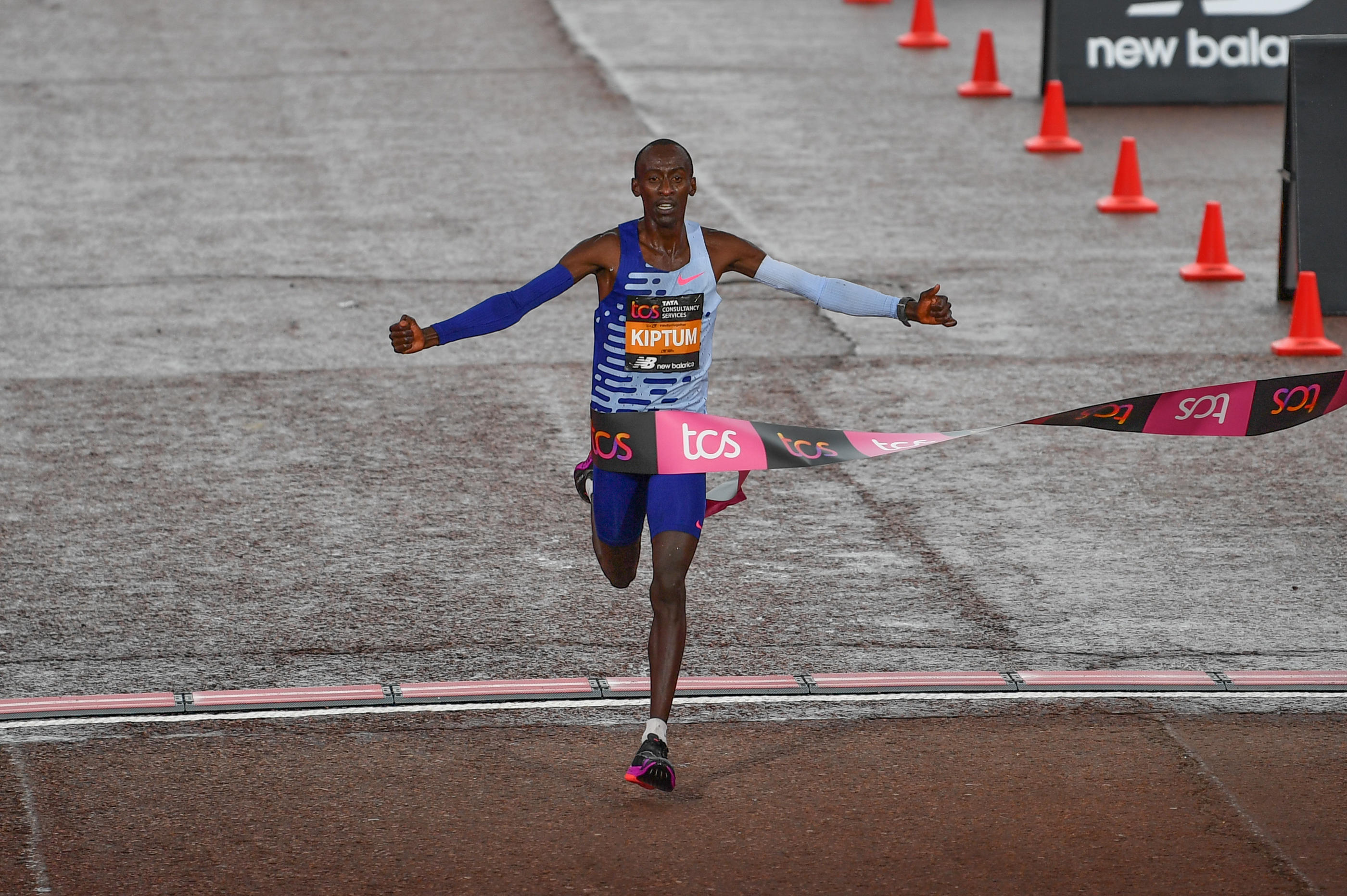 Kelvin Kiptum, 23 ans, ne disputait que don troisième marathon. Photo by Icon sport