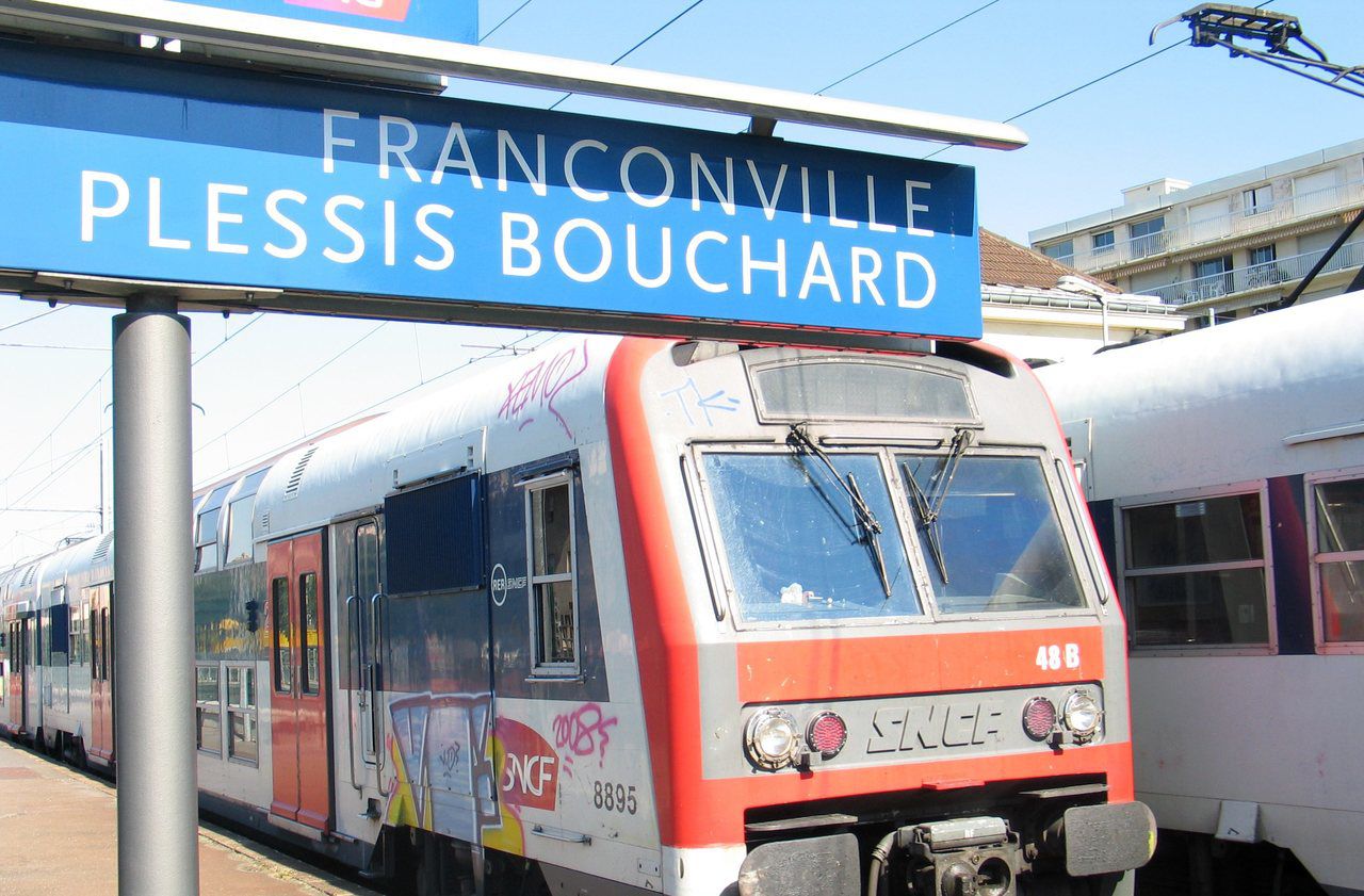 <b></b> Le trafic du RER C a été perturbé en raison d’une agression au couteau dans la gare de Franconville