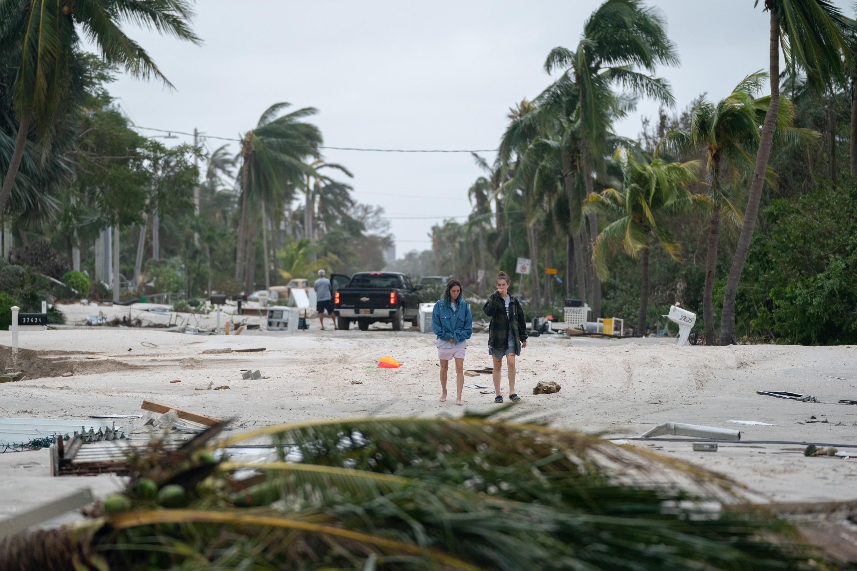 Le dernier bilan des autorités fait état de 12 personnes décédées après le passage de l'ouragan Ian. AFP/Sean Rayford/Getty Images