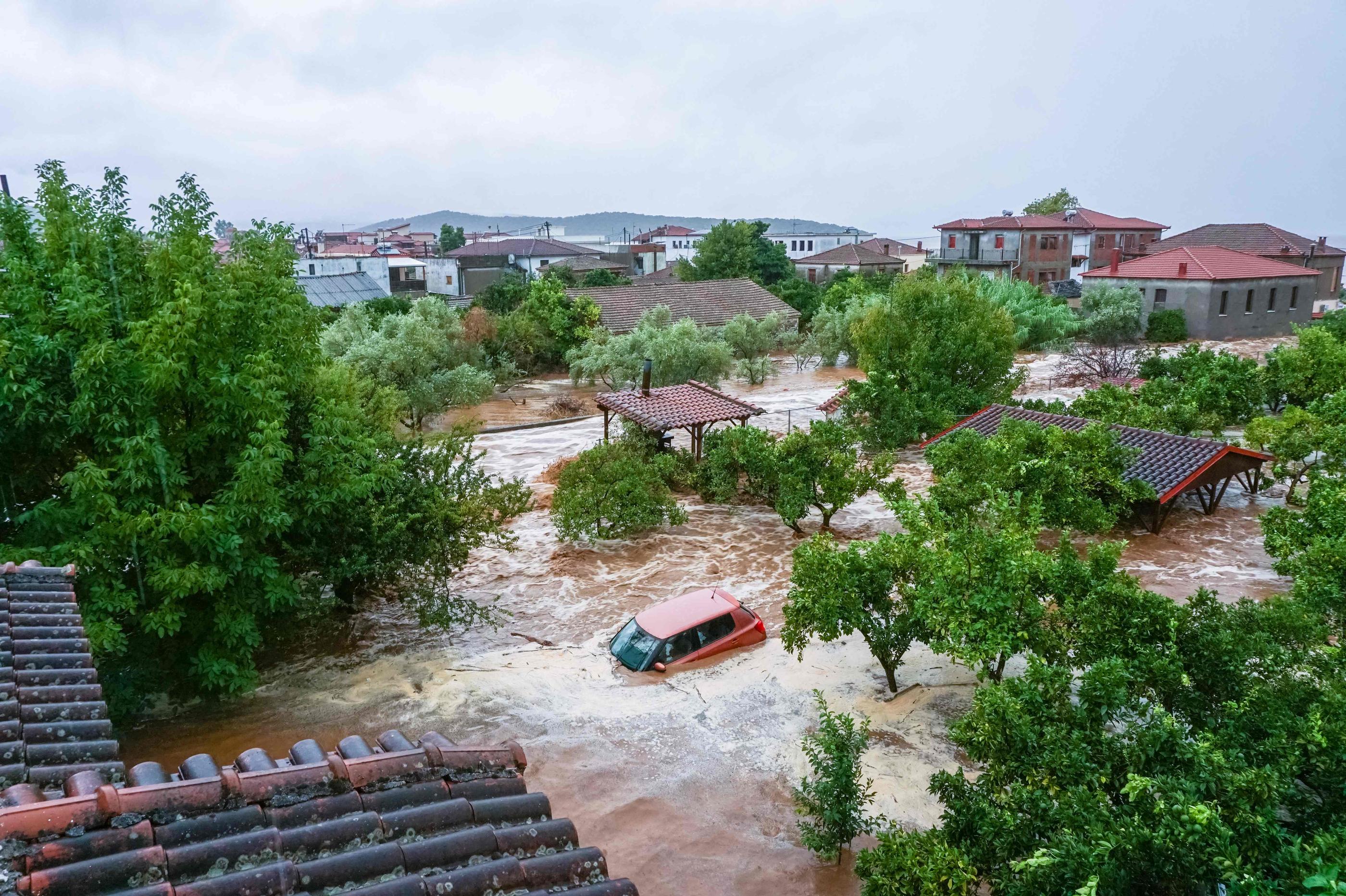 A Volos, dans le centre de la Grèce, des pluies diluviennes ont causé d'importantes inondations et entraîné la mort d'un homme ce mardi 5 septembre. AFP/ Eurokinissi/Thanassis Kalliaras