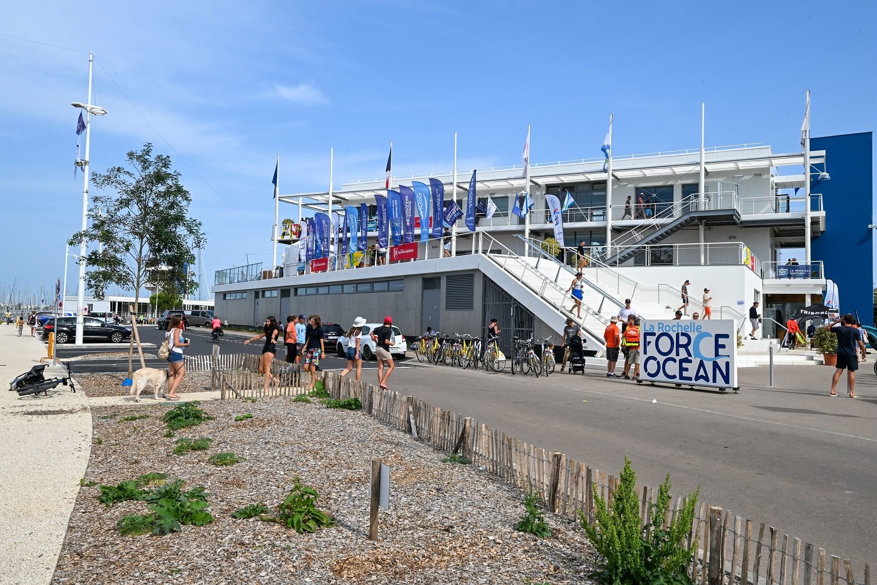 La Rochelle (Charente-Maritime) inaugure ce vendredi son nouveau siège des associations nautiques installé au cœur du quartier des Minimes et du plus grand port de plaisance d'Europe./Ville de La Rochelle