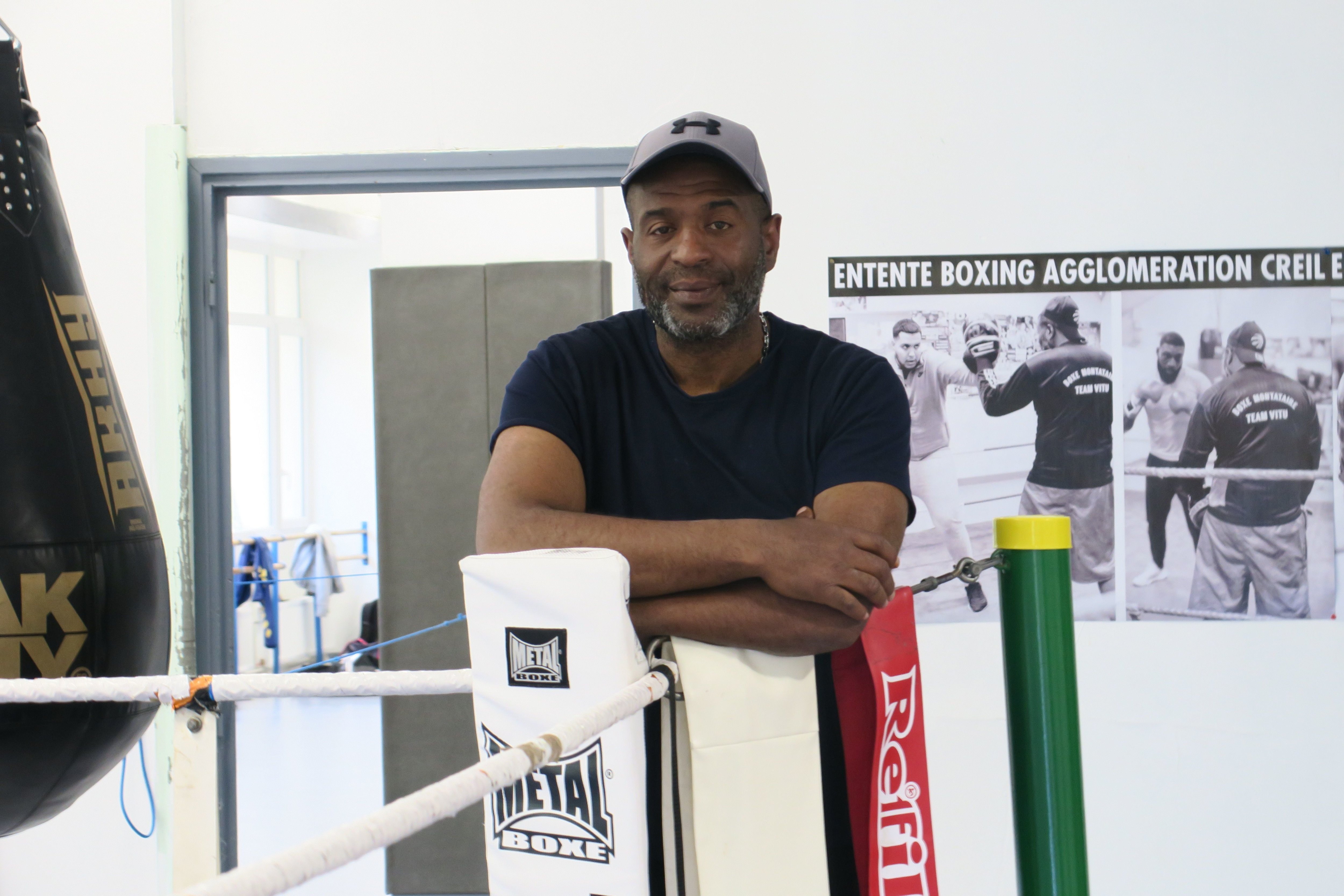 Champion de boxe anglaise, Frédéric Birot veut lancer un club de MMA dans le quartier des Cavées, à Creil. Ici dans la salle de boxe de Jean-Christophe Vitu à Montataire. LP/Simon Gourru