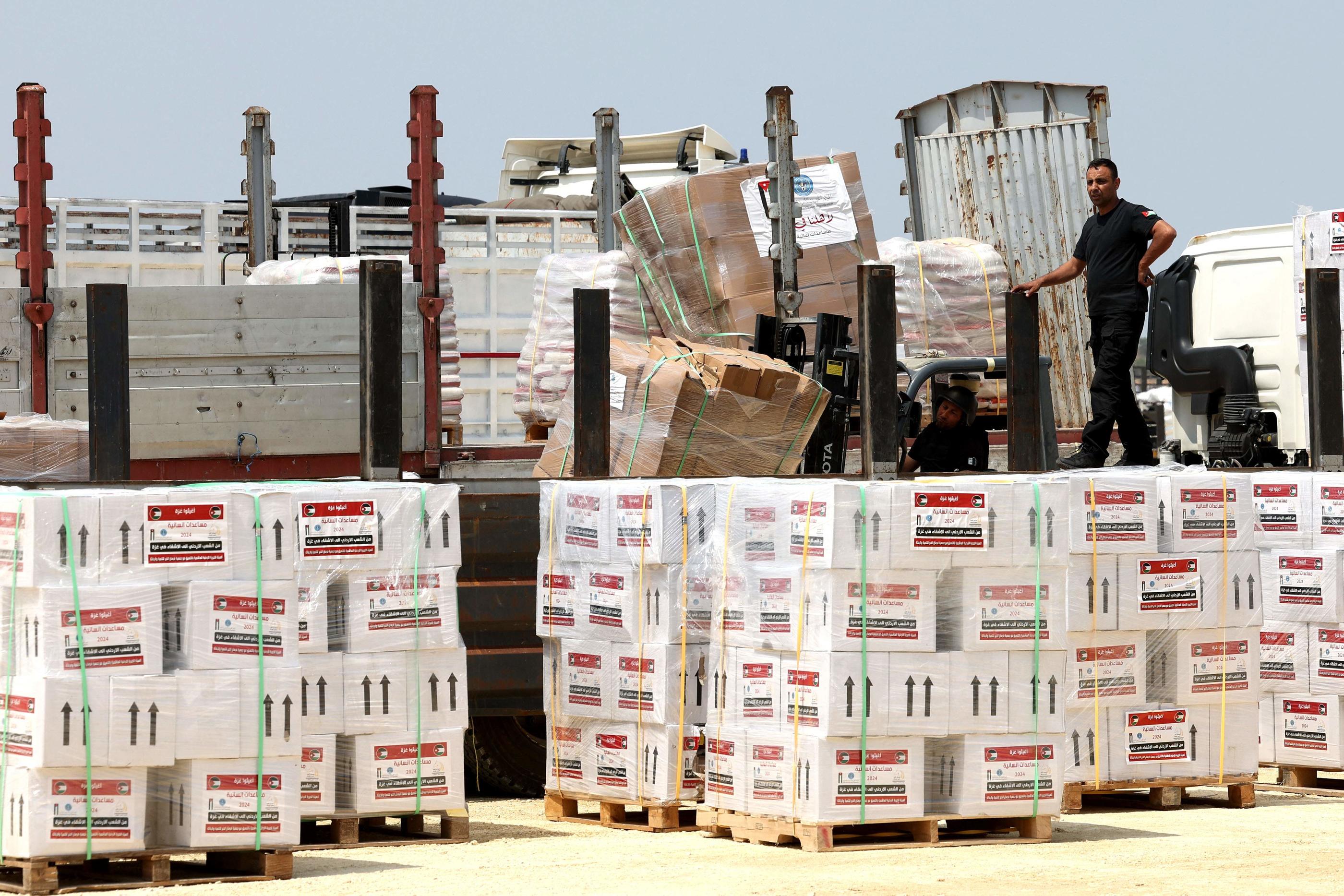 Contrôlée en amont à Chypre, l'aide devrait être distribuée « rapidement » dans Gaza une fois débarquée. (Illustration) AFP/Jack Guez