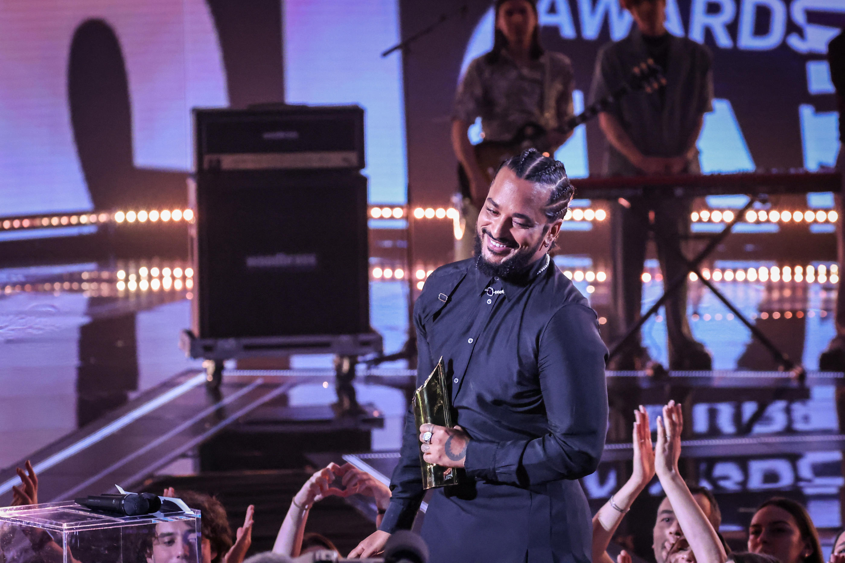 Slimane, ici lors de l'édition 2023 des NRJ Music Awards, est nommé en tant qu’artiste masculin francophone de l’année et en chanson francophone de l’année. LP/Fred Dugit