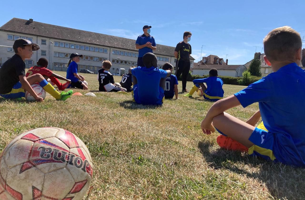 <b></b> Crépy-en-Valois, ce mercredi. Le club de football propose durant l’été des entraînements pour rattraper les mois perdus à cause de la crise sanitaire.