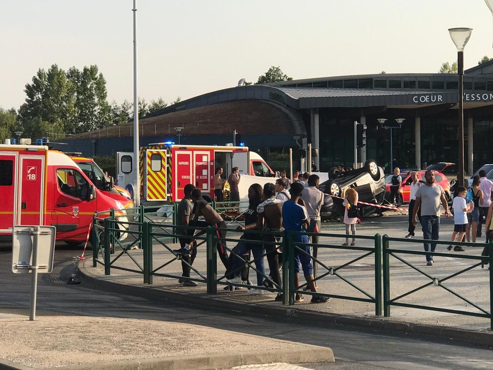 Sainte-Geneviève-des-Bois, 24 juillet 2019. L'accident mortel avait eu lieu devant la piscine. LP/Florian Loisy
