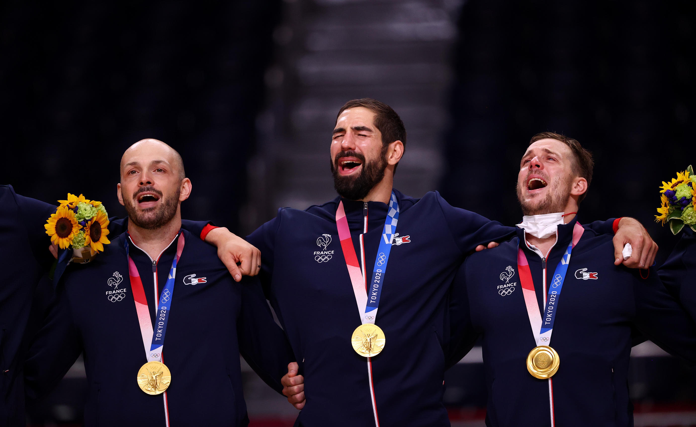 Les handballeurs français se sont offert une 3e médaille d'or olympique. REUTERS/Susana Vera