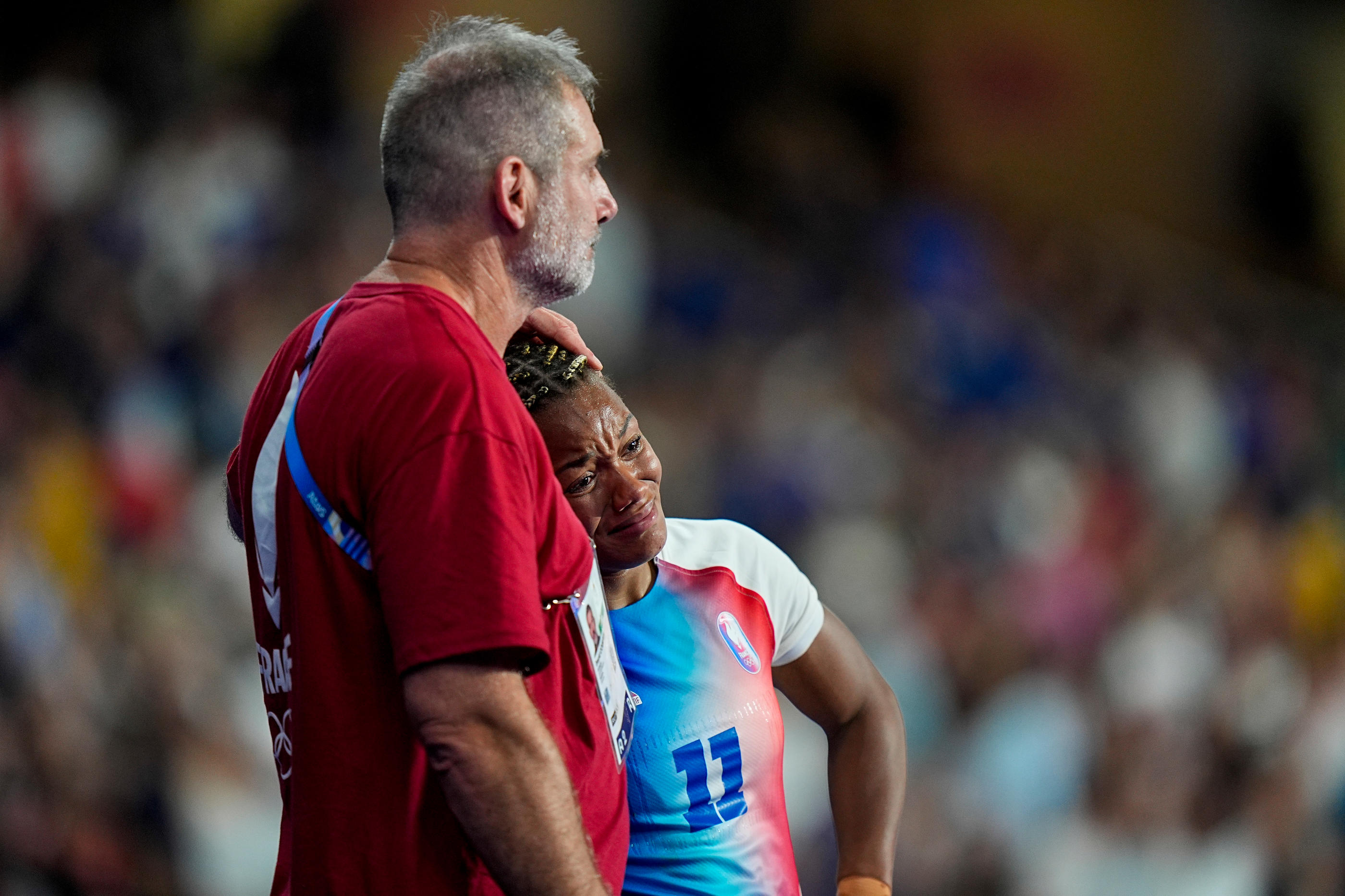 David Courteix et Ian Jason après l'élimination surprises des Bleues du 7 lundi soir au Stade de France. Hugo Pfeiffer/Icon Sport