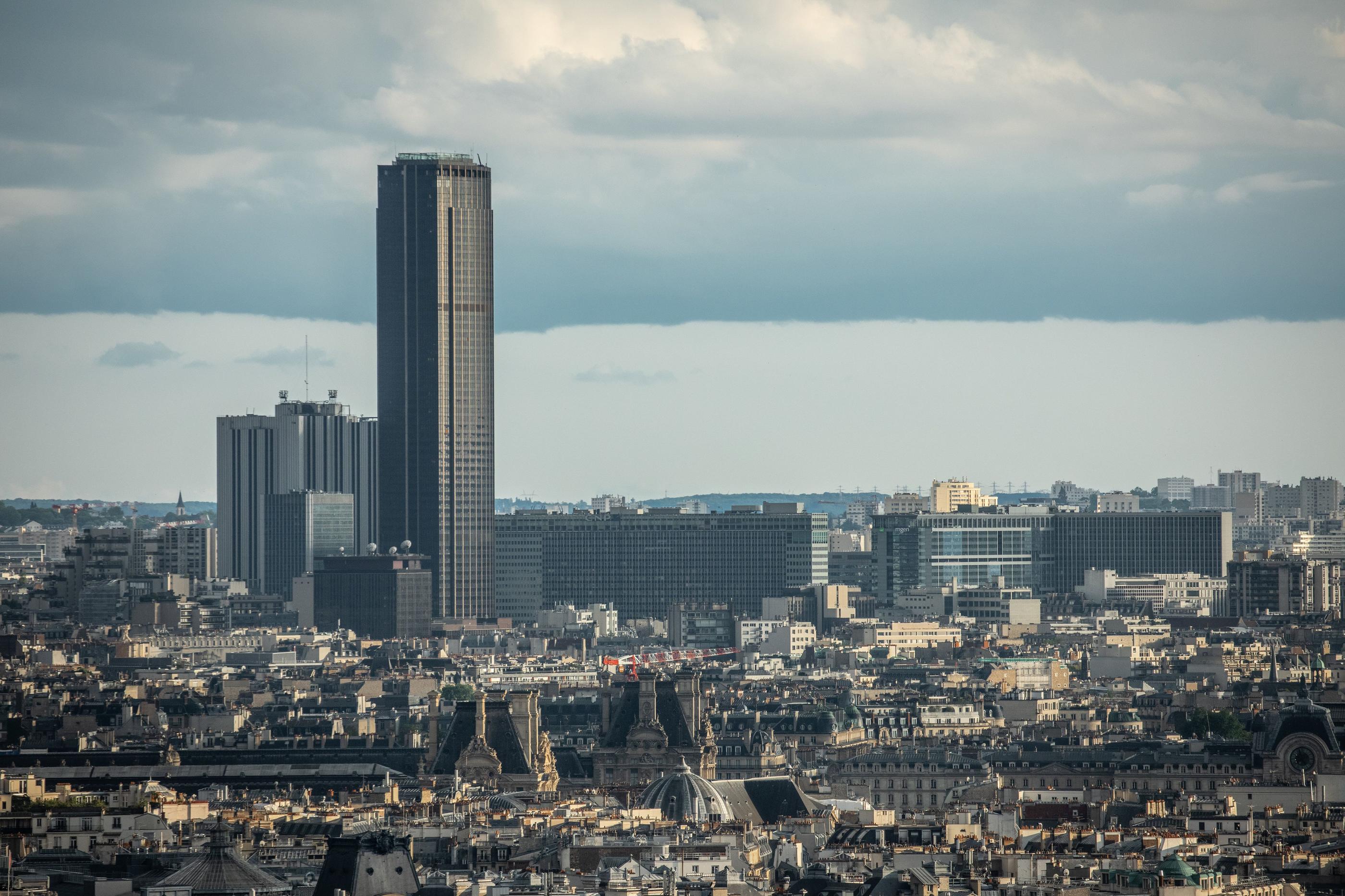 Symbole de l'architecture des années 1970, la tour Montparnasse avait alors donné un air d'Amérique au sud de la capitale. LP/Fred Dugit