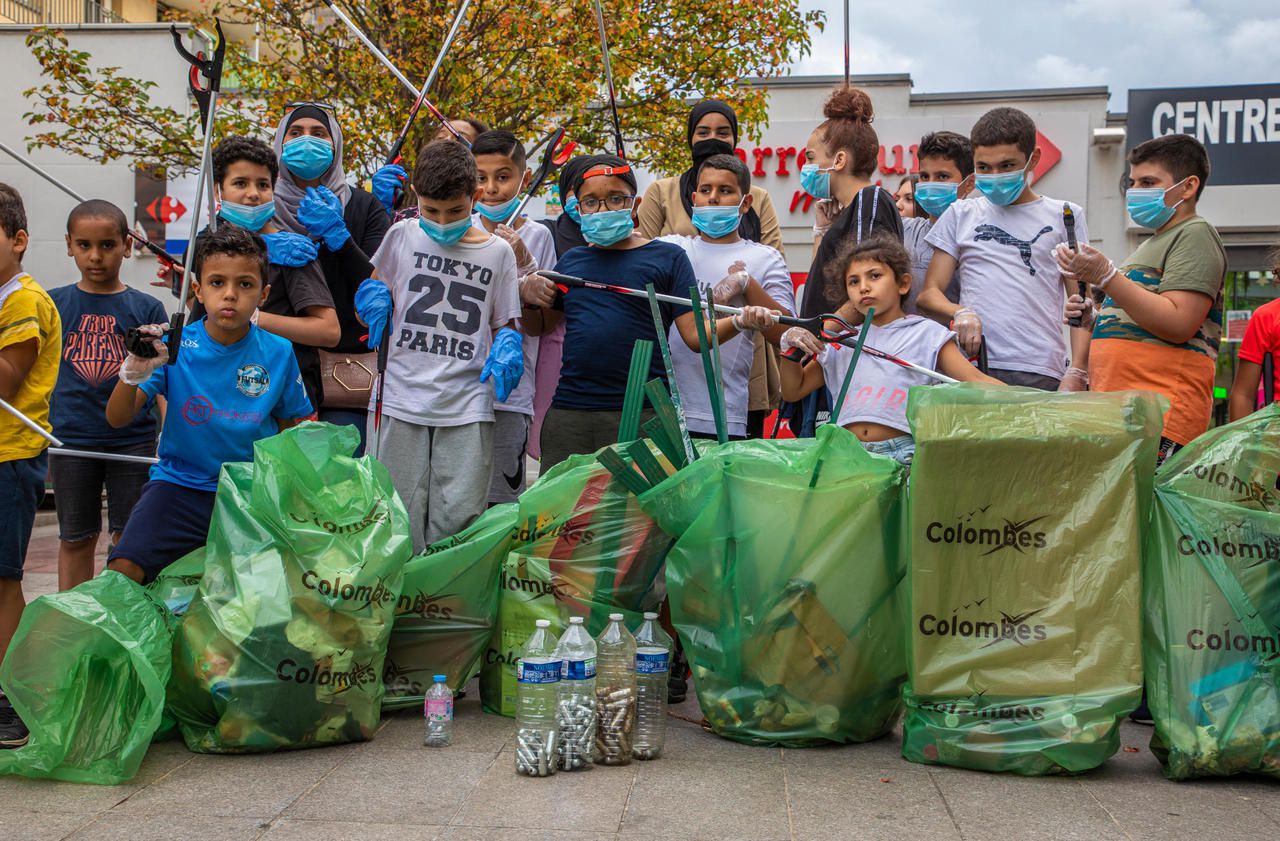 <b></b> Colombes, ce vendredi après-midi. Une vingtaine d’enfants ont participé au Clean Up Challenge organisé par Les Petits Pains et Jeun’Espoir. 