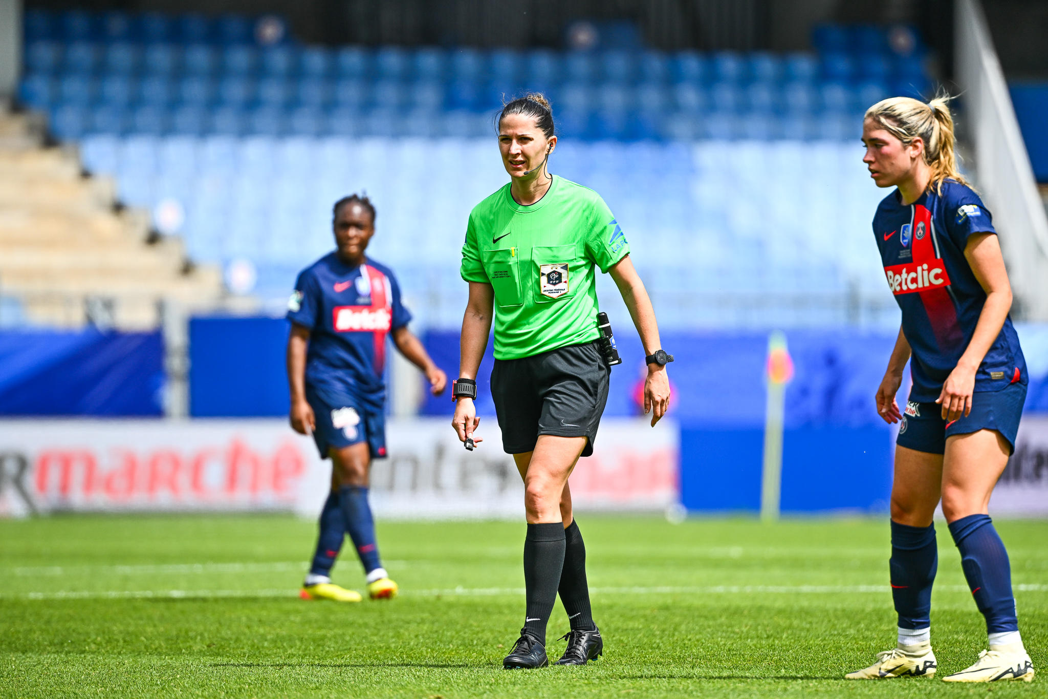 L'arbitrage impeccable de l'arbitre  Emeline Rochebilière  n'a pas permis à la VAR d'intervenir lors de la finale de la Coupe de France féminine. (Photo by Anthony Dibon/Icon Sport)