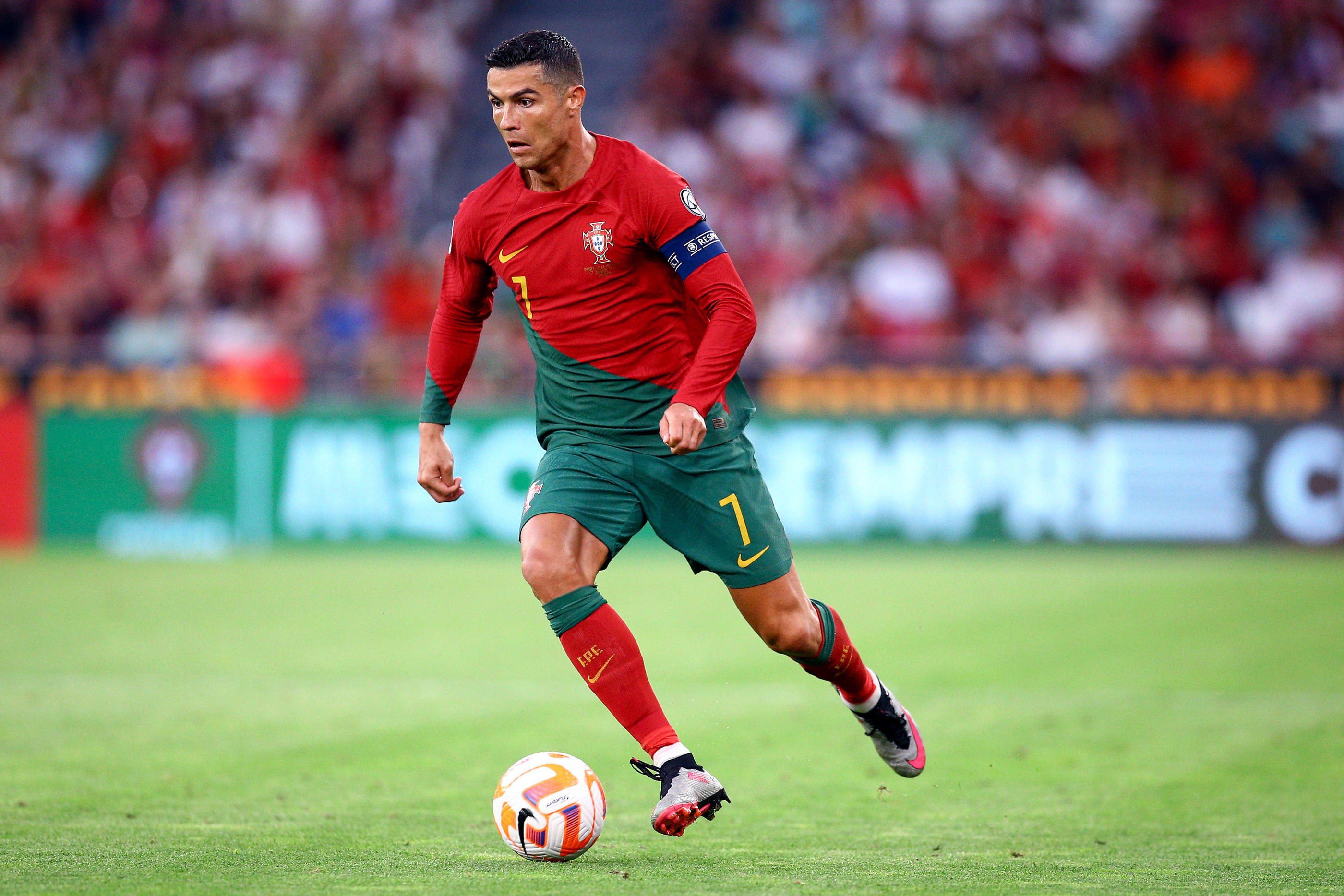Cristiano Ronaldo va devenir actionnaire du leader des médias portugais. Icon sport
