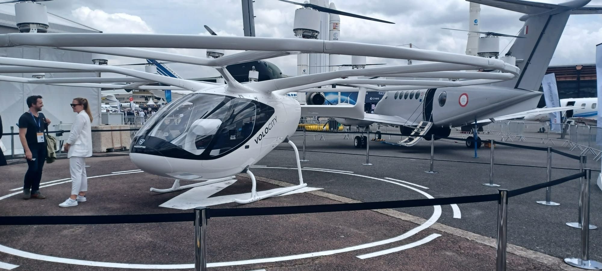 Le Bourget (Seine-Saint-Denis), jeudi 20 juin. En 2024, le Volocity de Volocopter devrait pouvoir transporter un passager et le pilote. À terme, il volera en toute autonomie, sans pilote mais avec quatre passagers. LP/J/VA.