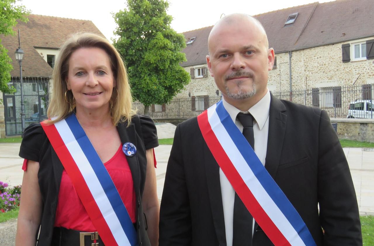 <b></b> Bondoufle, ce jeudi 28 juin 2018. Trois semaines après le vote contre le maintien de deux adjoints dans leurs fonctions, Sylvie Boidé (SE) et Vivien Leroy (SE) ont été élus.