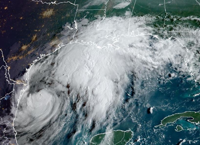 L'ouragan Francine est plus structuré que la veille sur cette photo prise à l'aube ce mardi. NHC