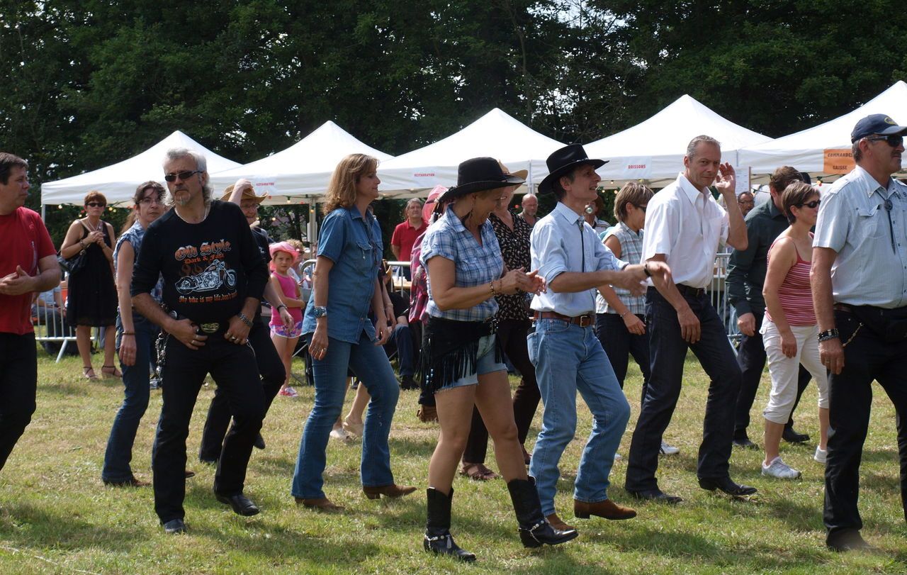 <b>Marines, archives.</b> Parmi les animations prévues, le « Marines line dance » devait proposer ce week-end des démonstrations et des cours de danse country. 