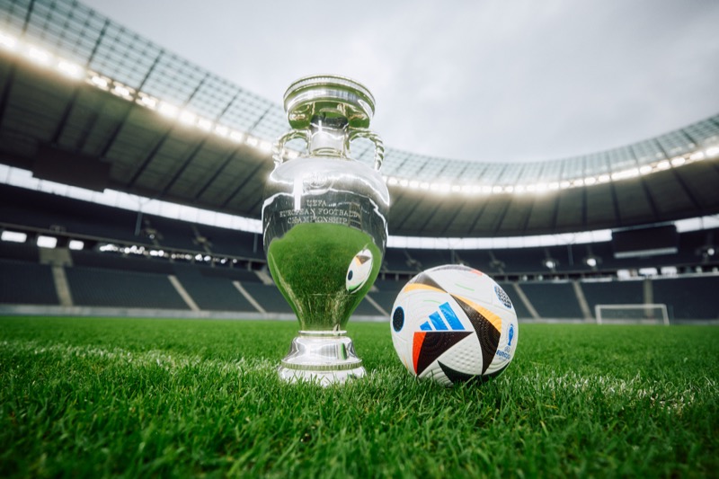 Football : Adidas dévoile le ballon officiel de l'Euro 2024 avec