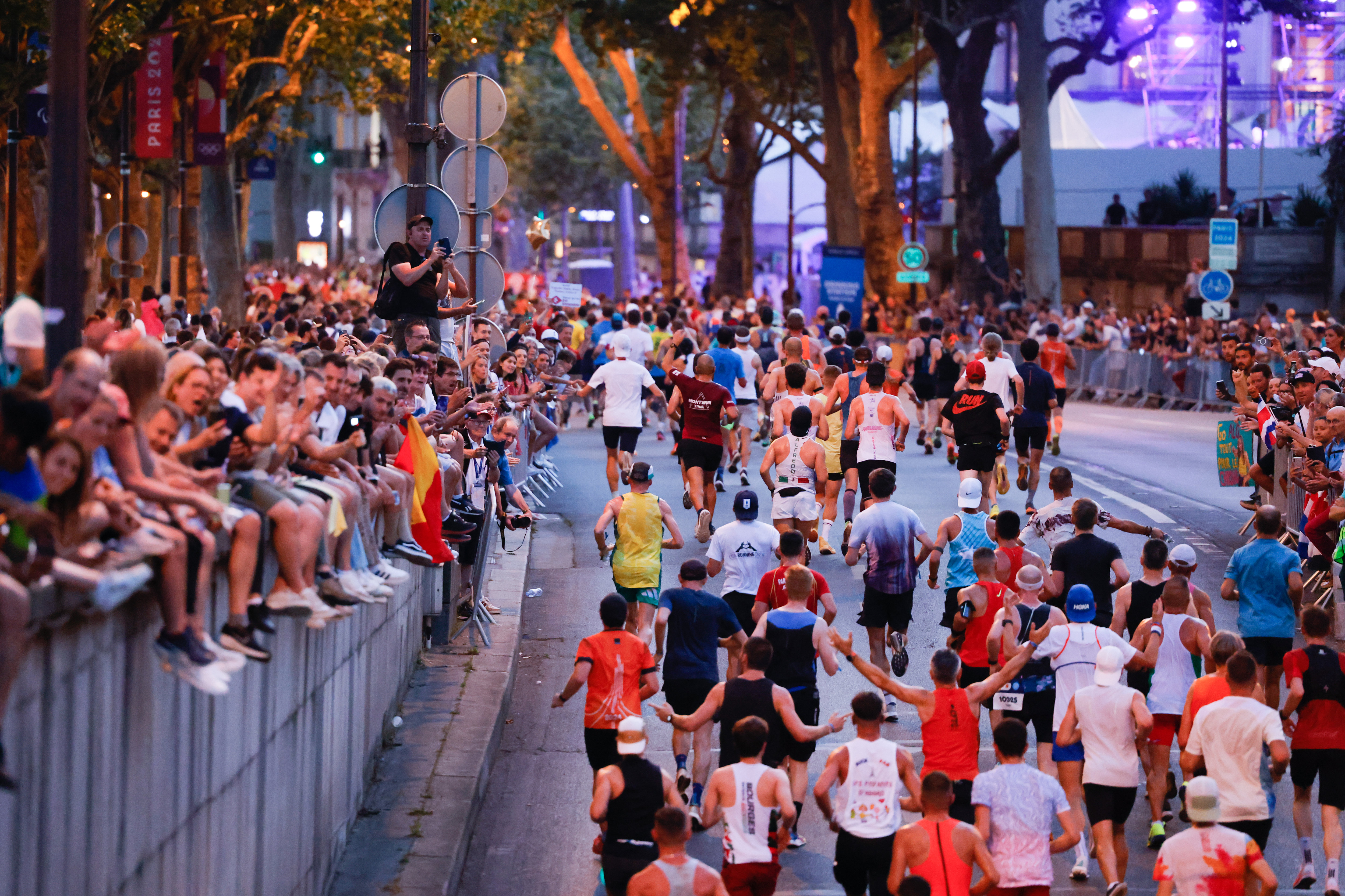 Le Marathon pour tous restera dans les mémoires, autant pour son parcours exceptionnel que pour l'ambiance en bord de route. LP/Arnaud Dumontier