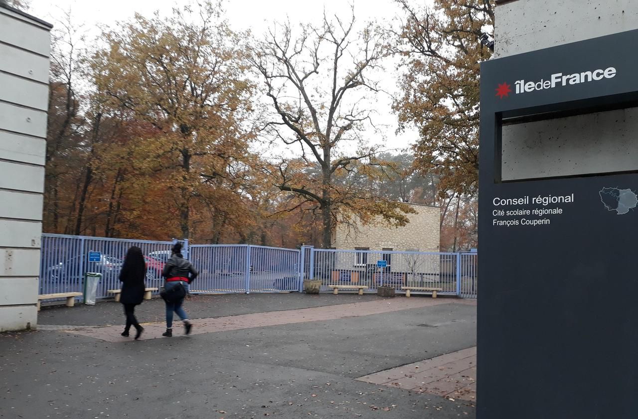 <b></b> Neuf cas de gale ont été constatés au lycée François-Couperin à Fontainebleau.