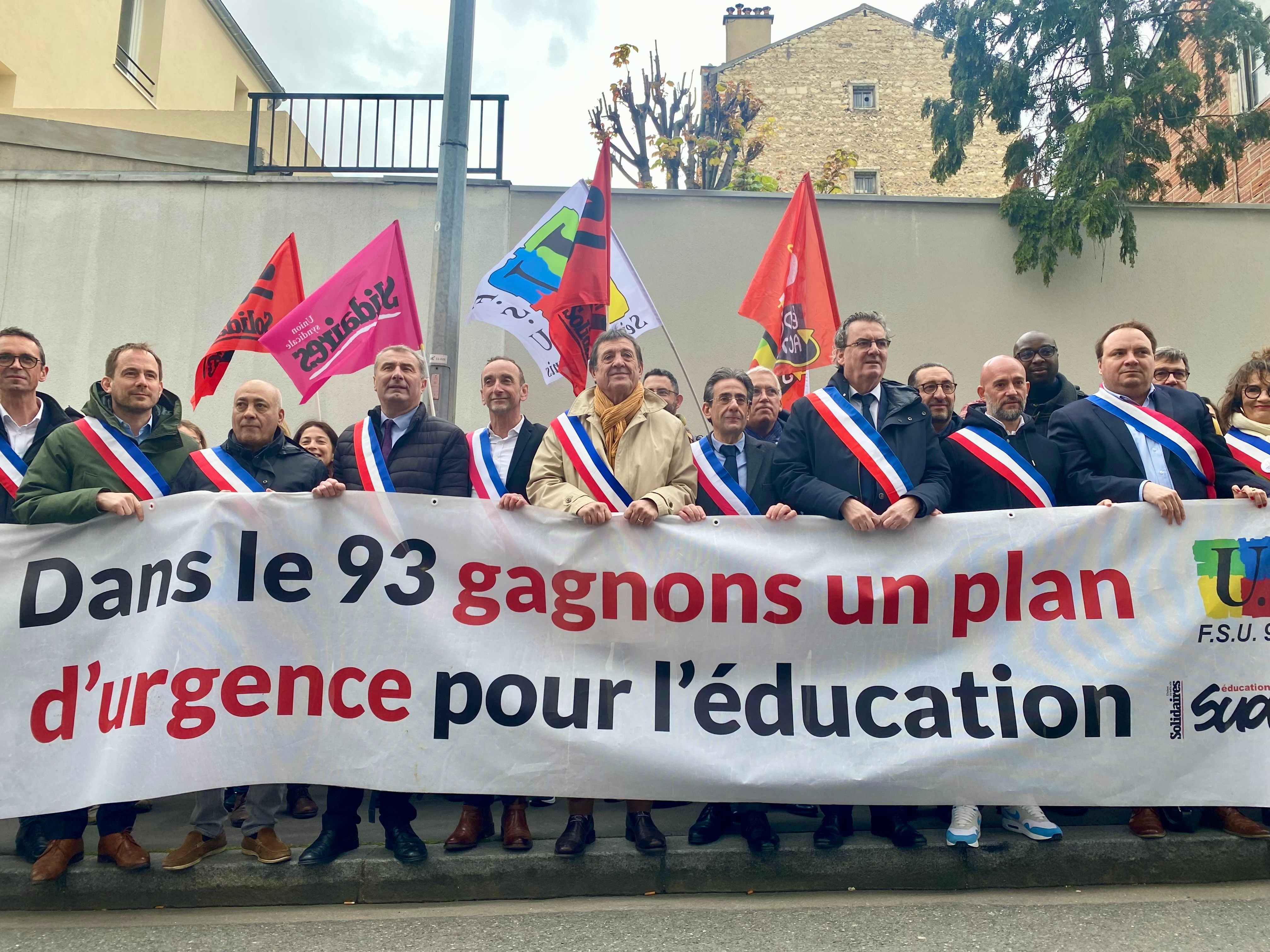 Montreuil, ce mercredi. 12 maires de Seine-Saint-Denis étaient au tribunal administratif de Montreuil pour défendre leurs arrêtés pour l'éducation en Seine-Saint-Denis. LP / Hélène Haus
